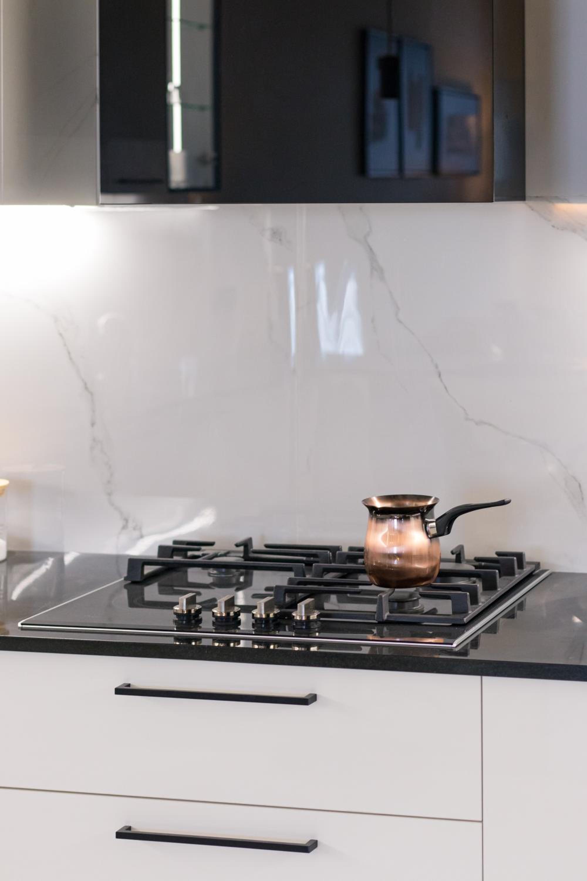 hotelise I Marble Apartment