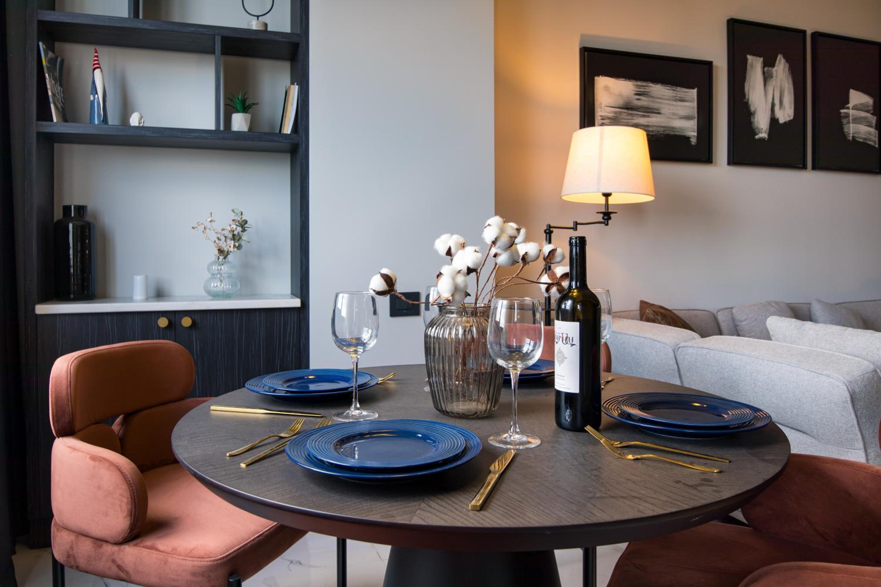 hotelise I Marble Apartment