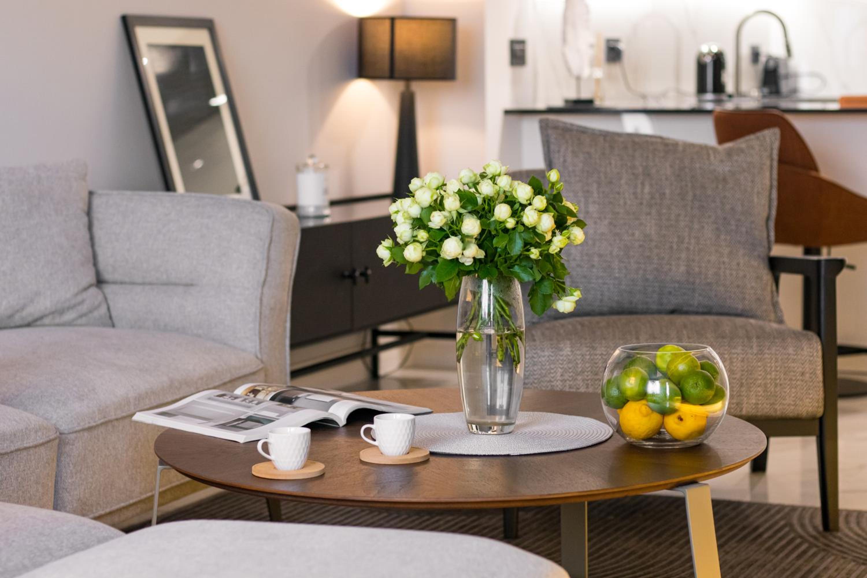 hotelise I Marble Apartment
