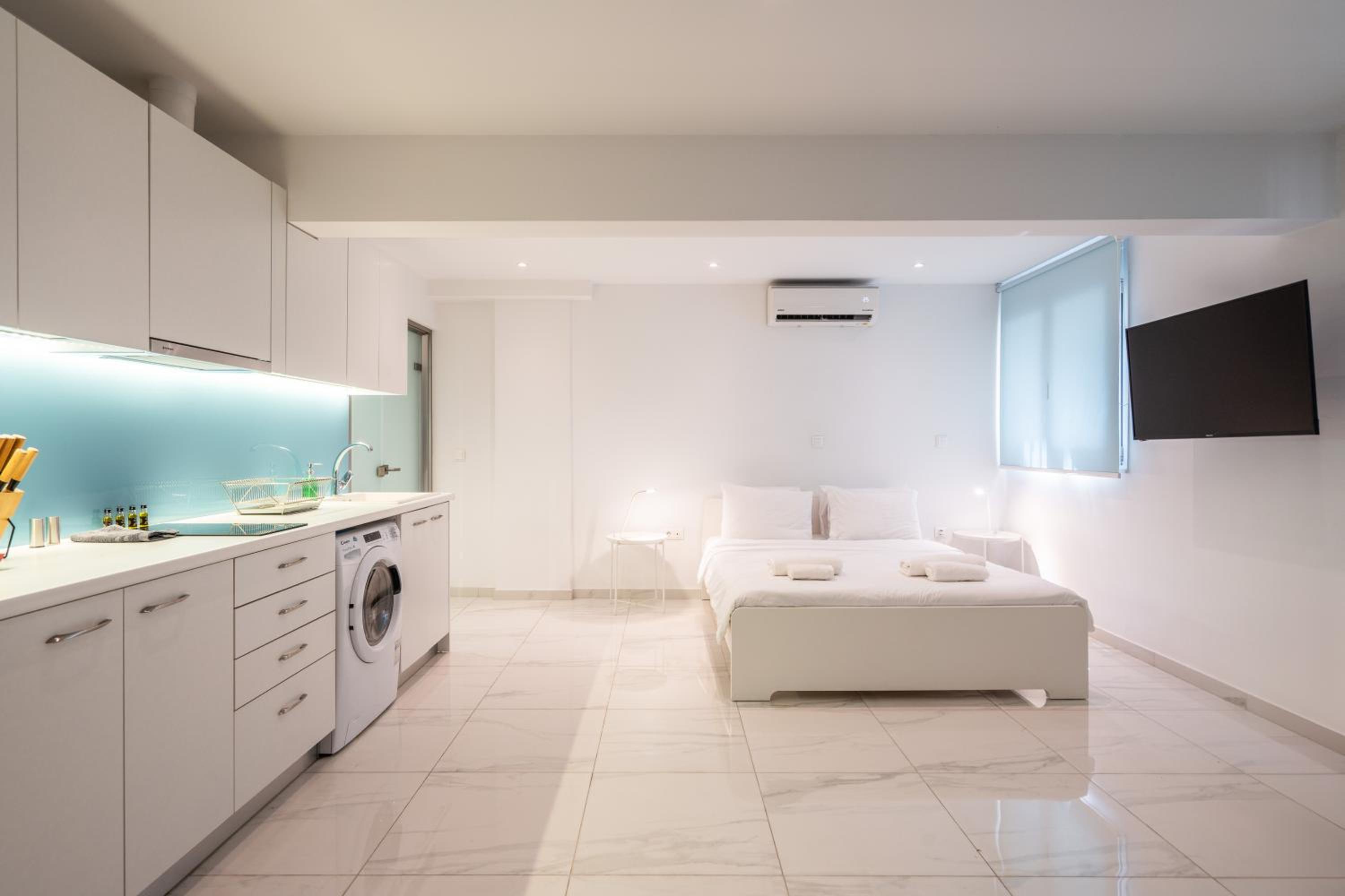 Cute and Convenient Studio in Athens Center