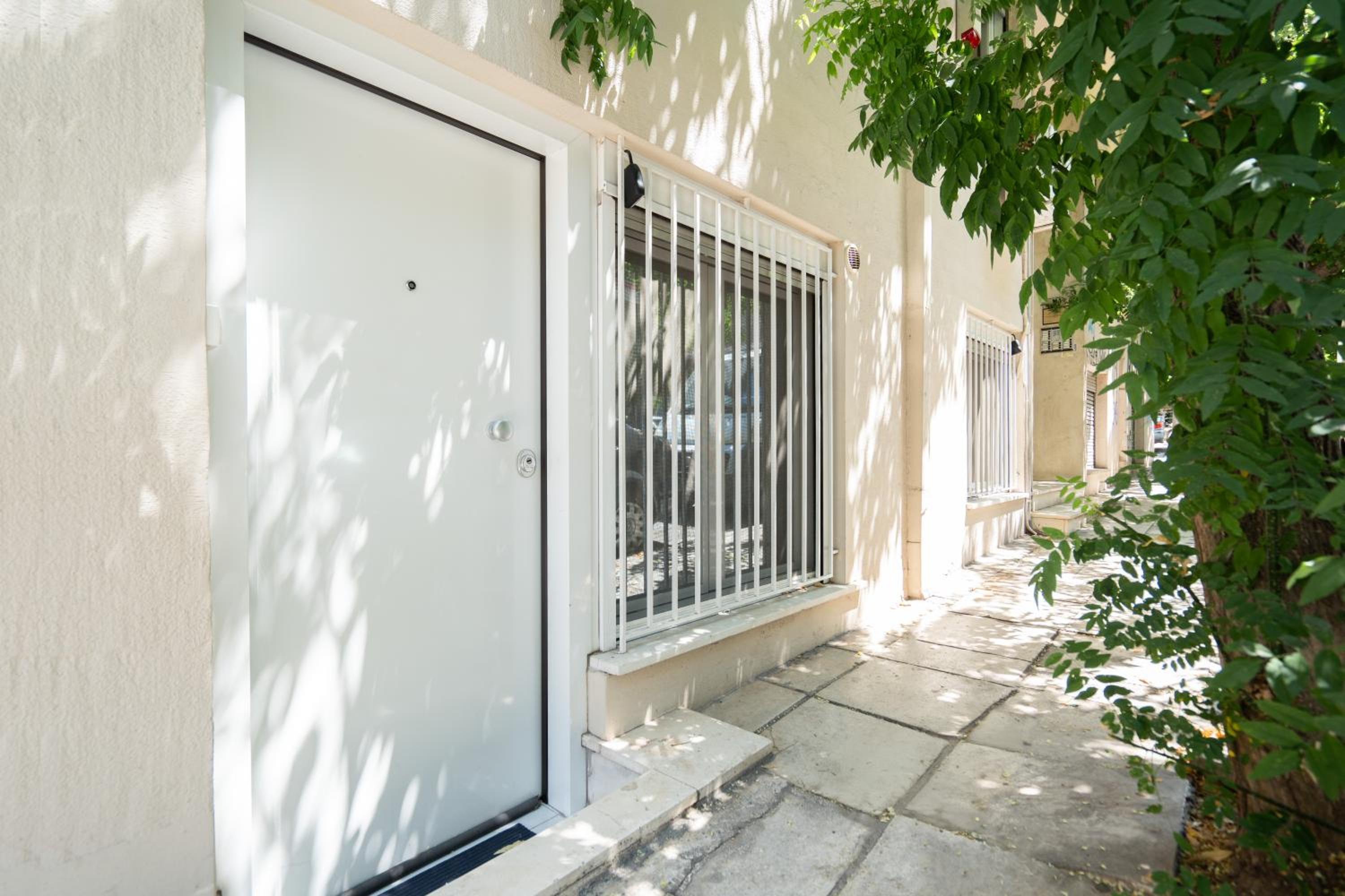 Cute and Convenient Studio in Athens Center