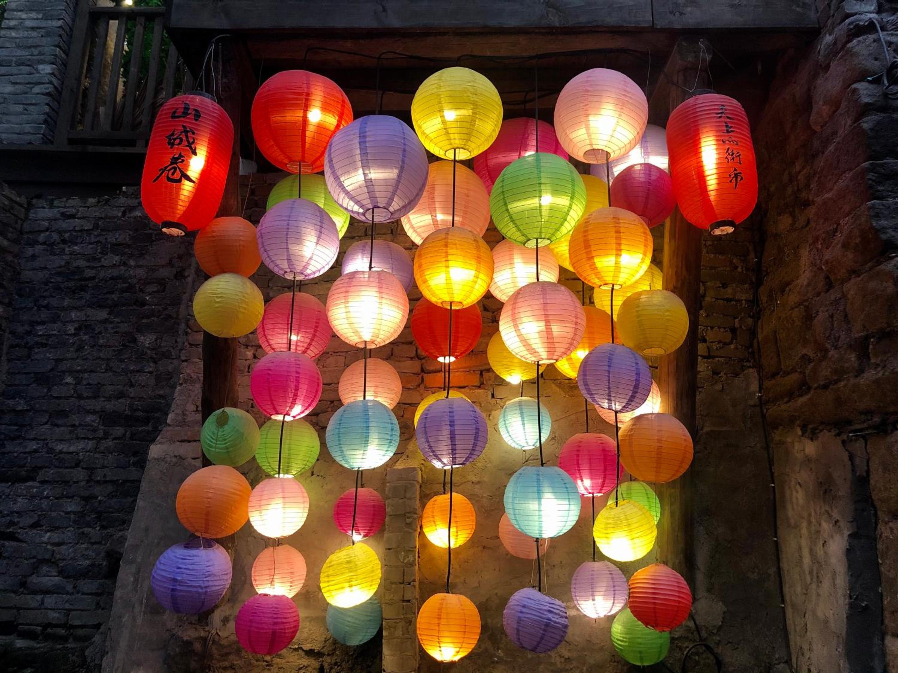 Chongqing Desti Youth Park Hostel Liberation Monument-English Service& Cafe& Bar& Luggage Storage & Large Public Area