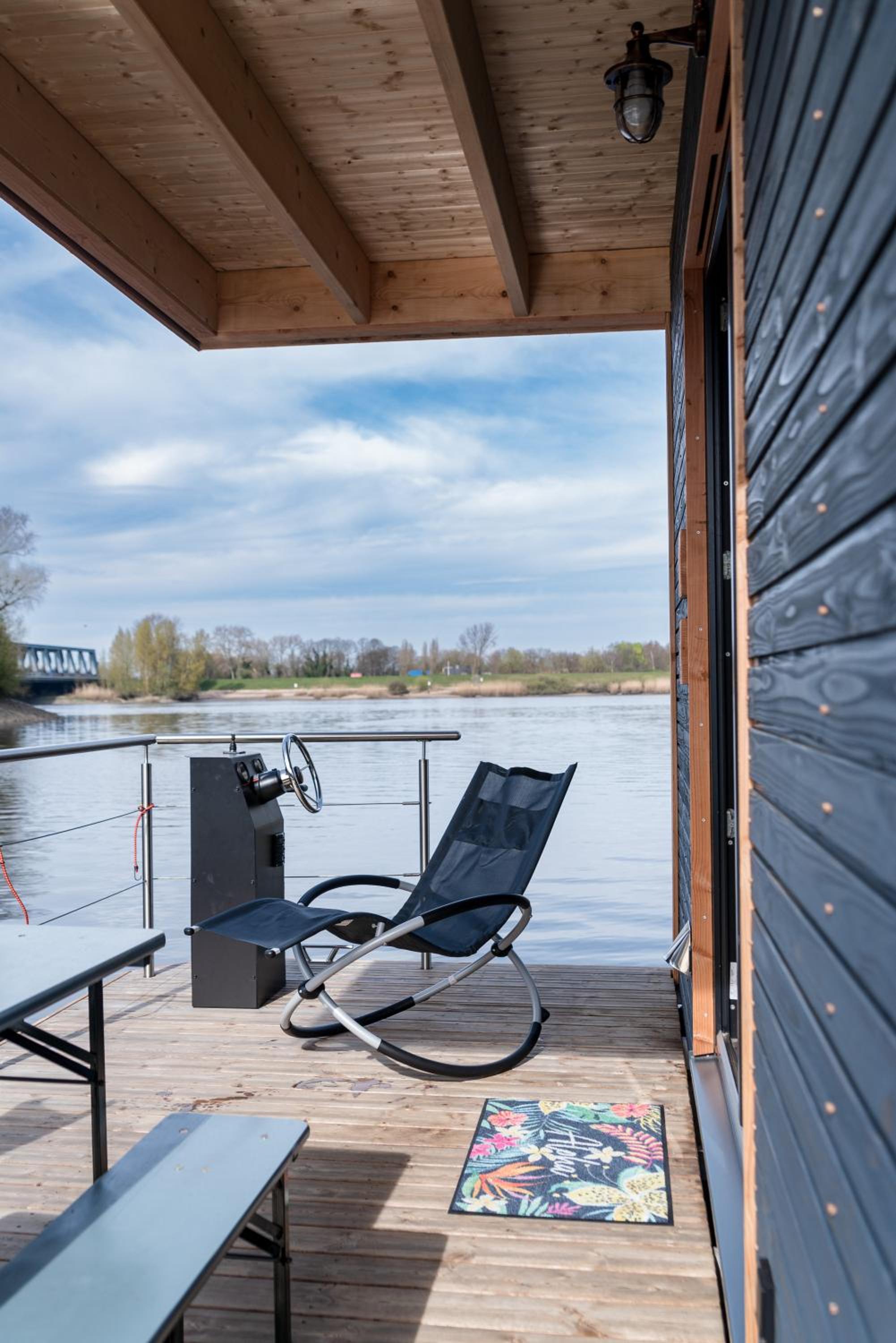 Komfort-Hausboot DIVA mit Kamin