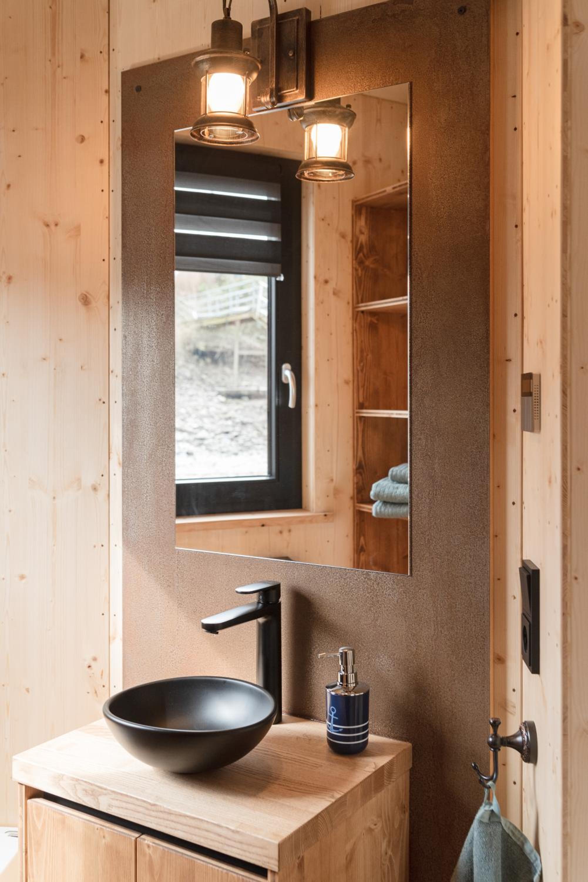 Komfort-Hausboot DIVA mit Kamin
