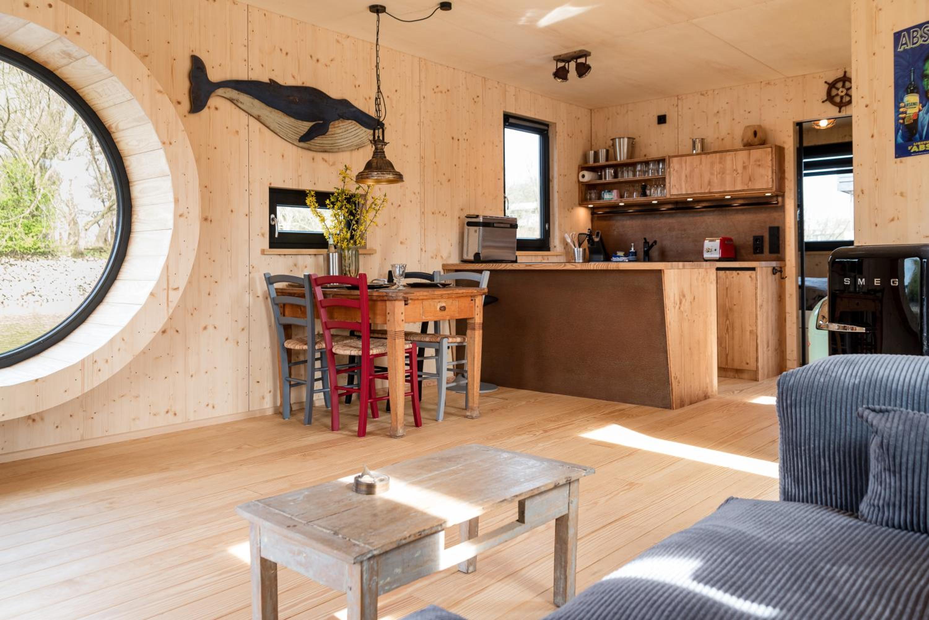 Komfort-Hausboot DIVA mit Kamin