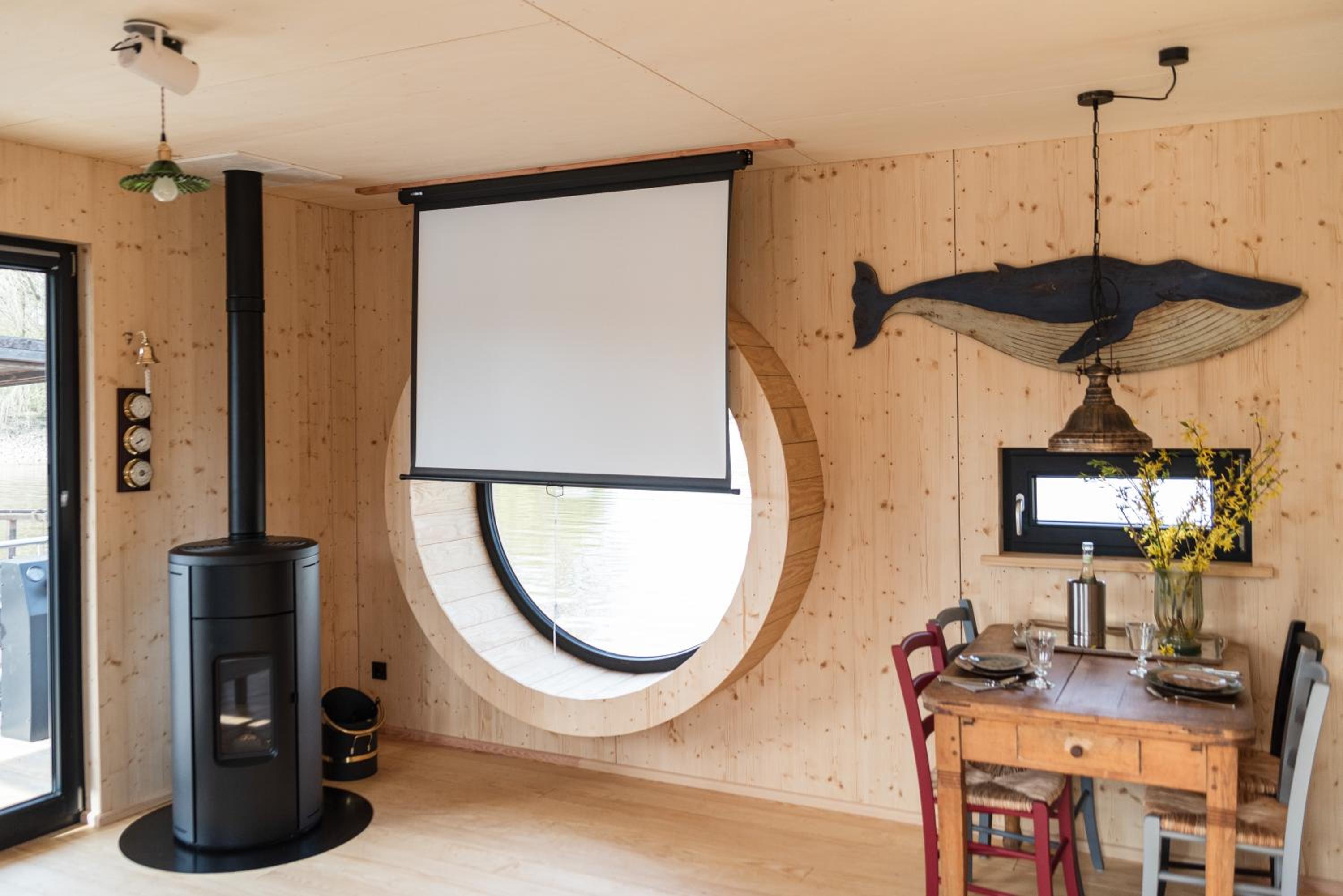 Komfort-Hausboot DIVA mit Kamin