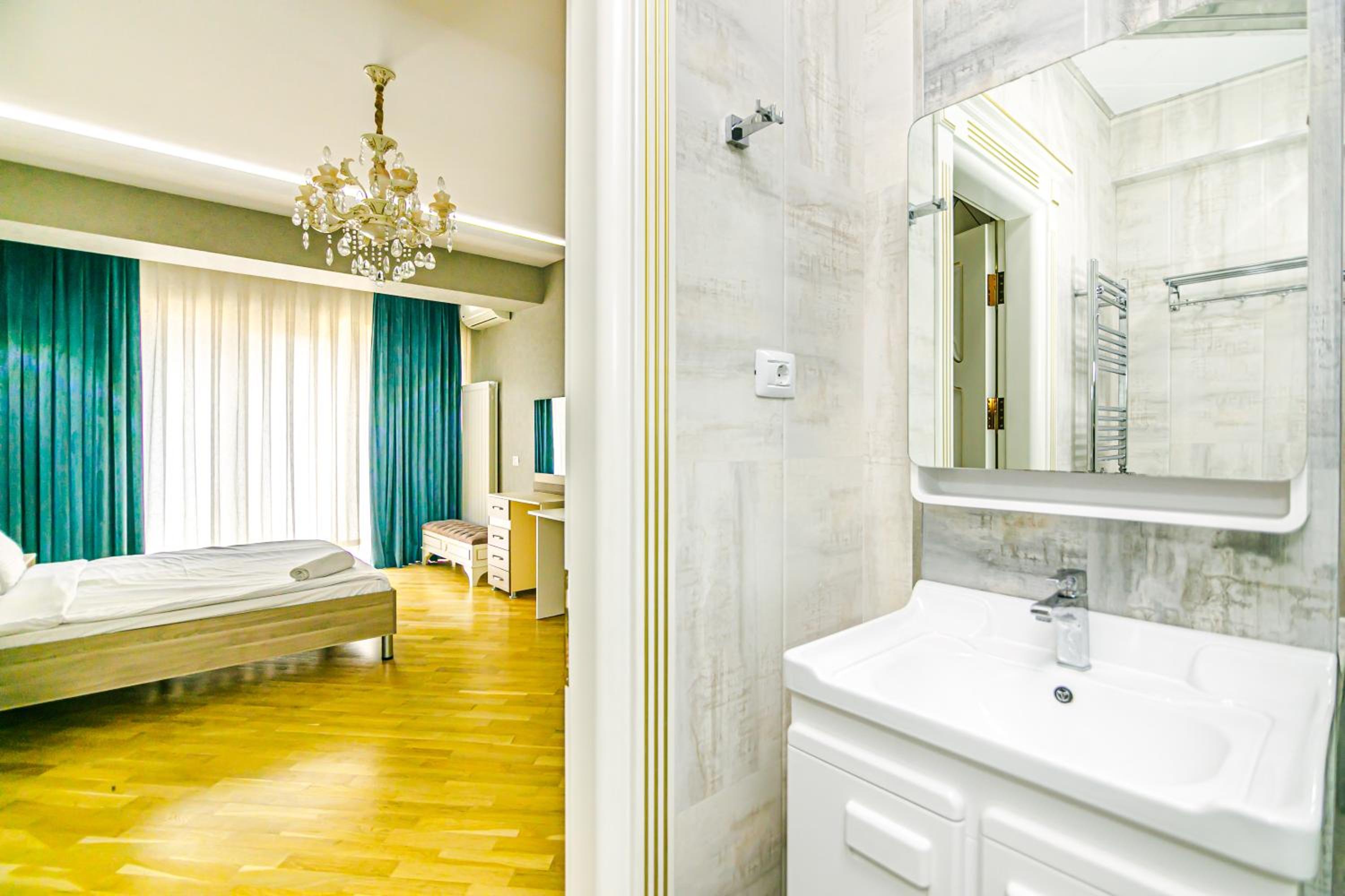 Park Azure Luxury Apartment