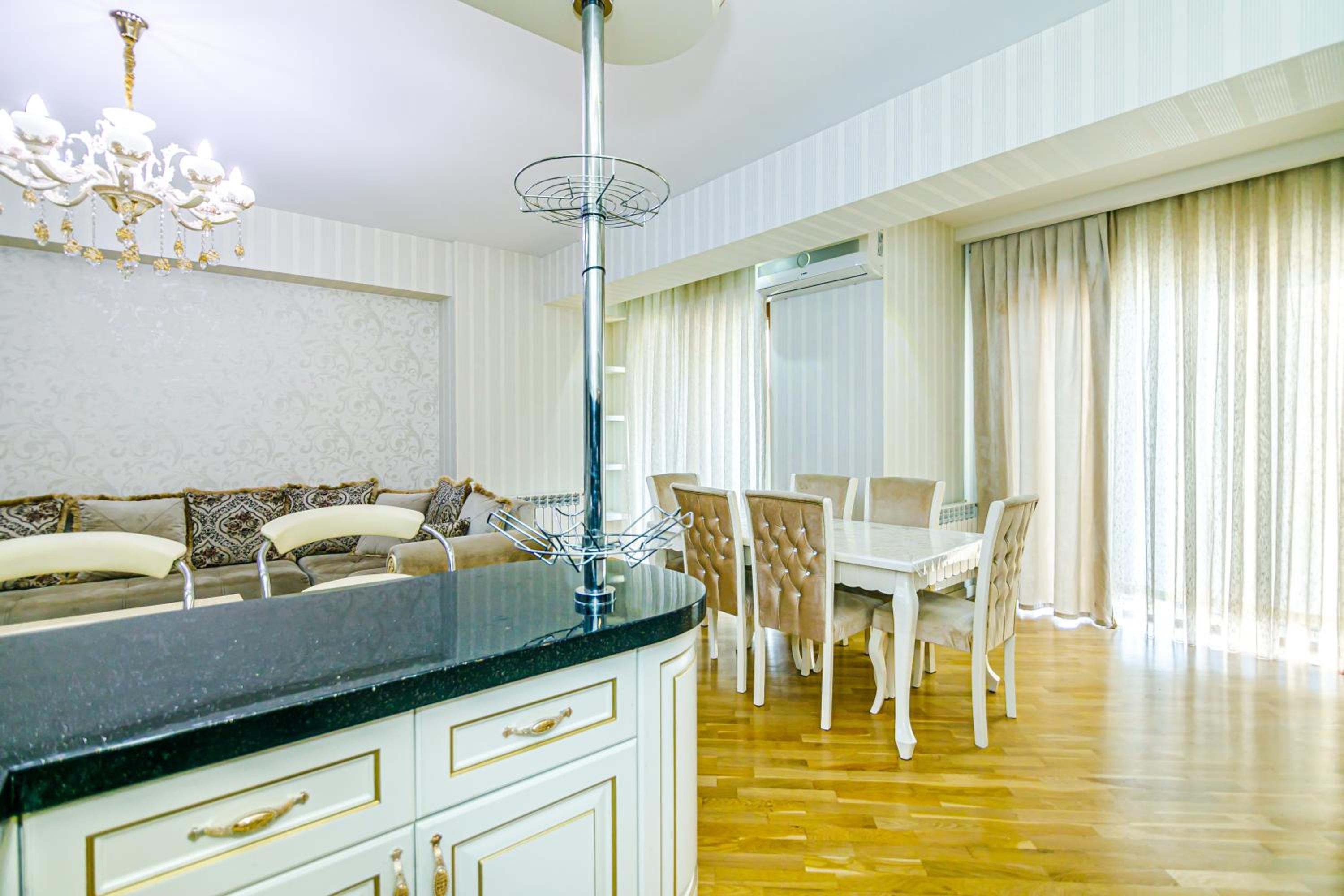 Park Azure Luxury Apartment