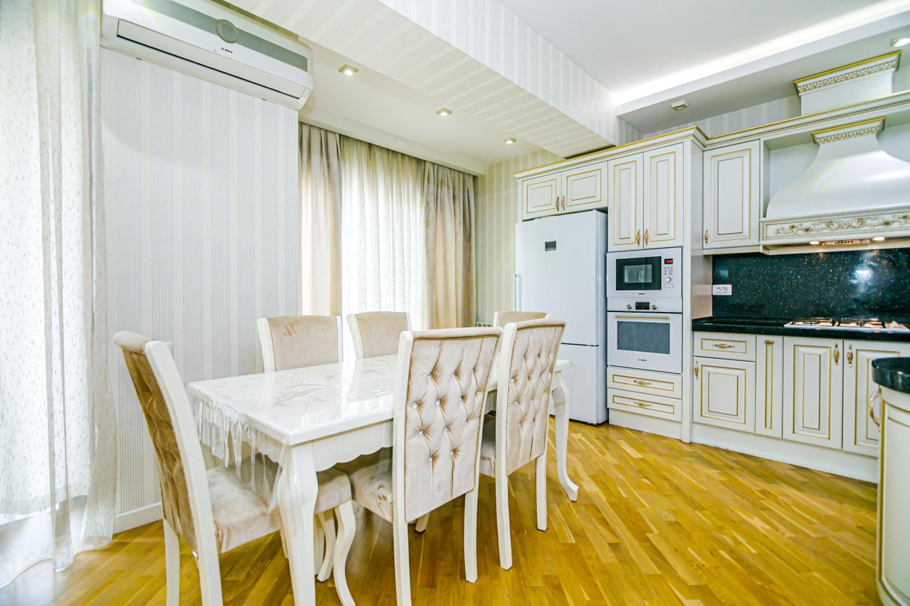 Park Azure Luxury Apartment