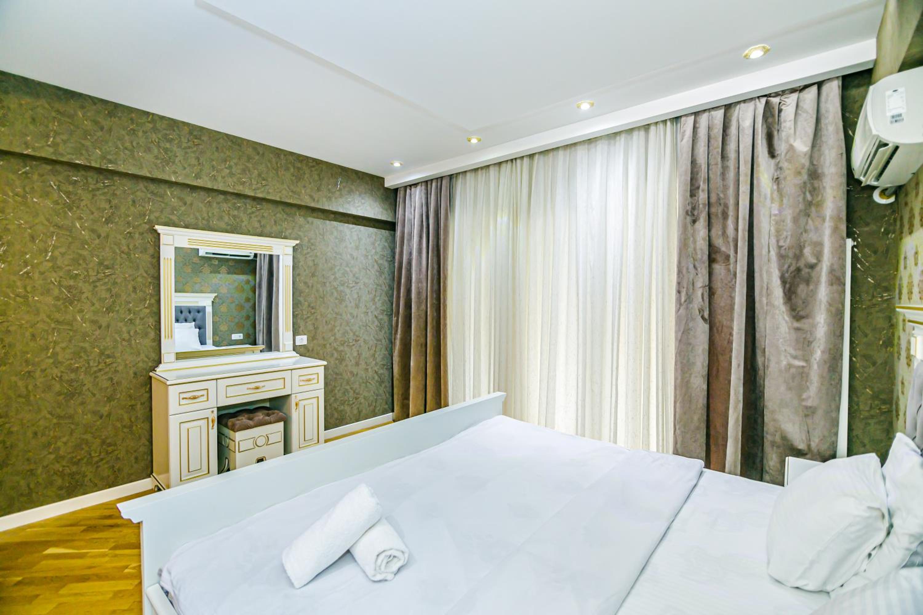 Park Azure Luxury Apartment