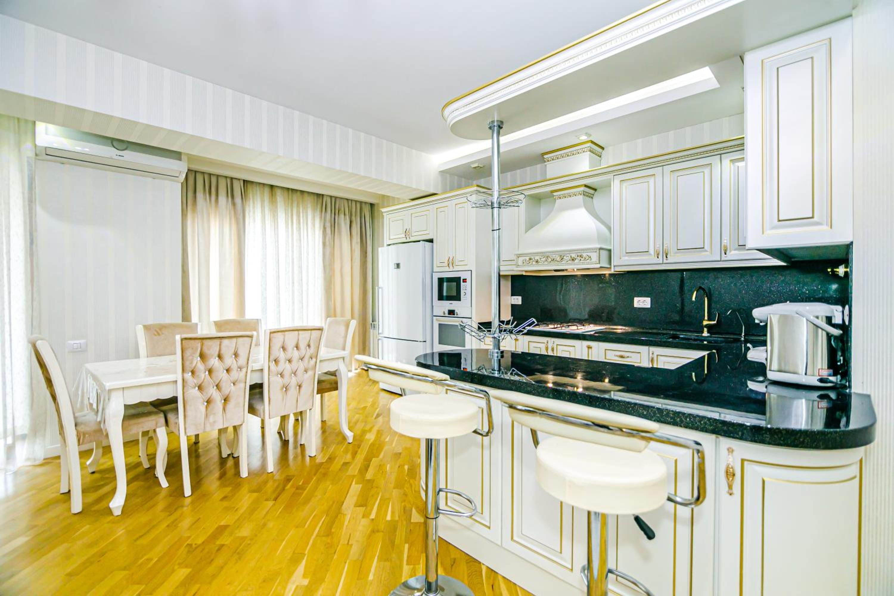 Park Azure Luxury Apartment