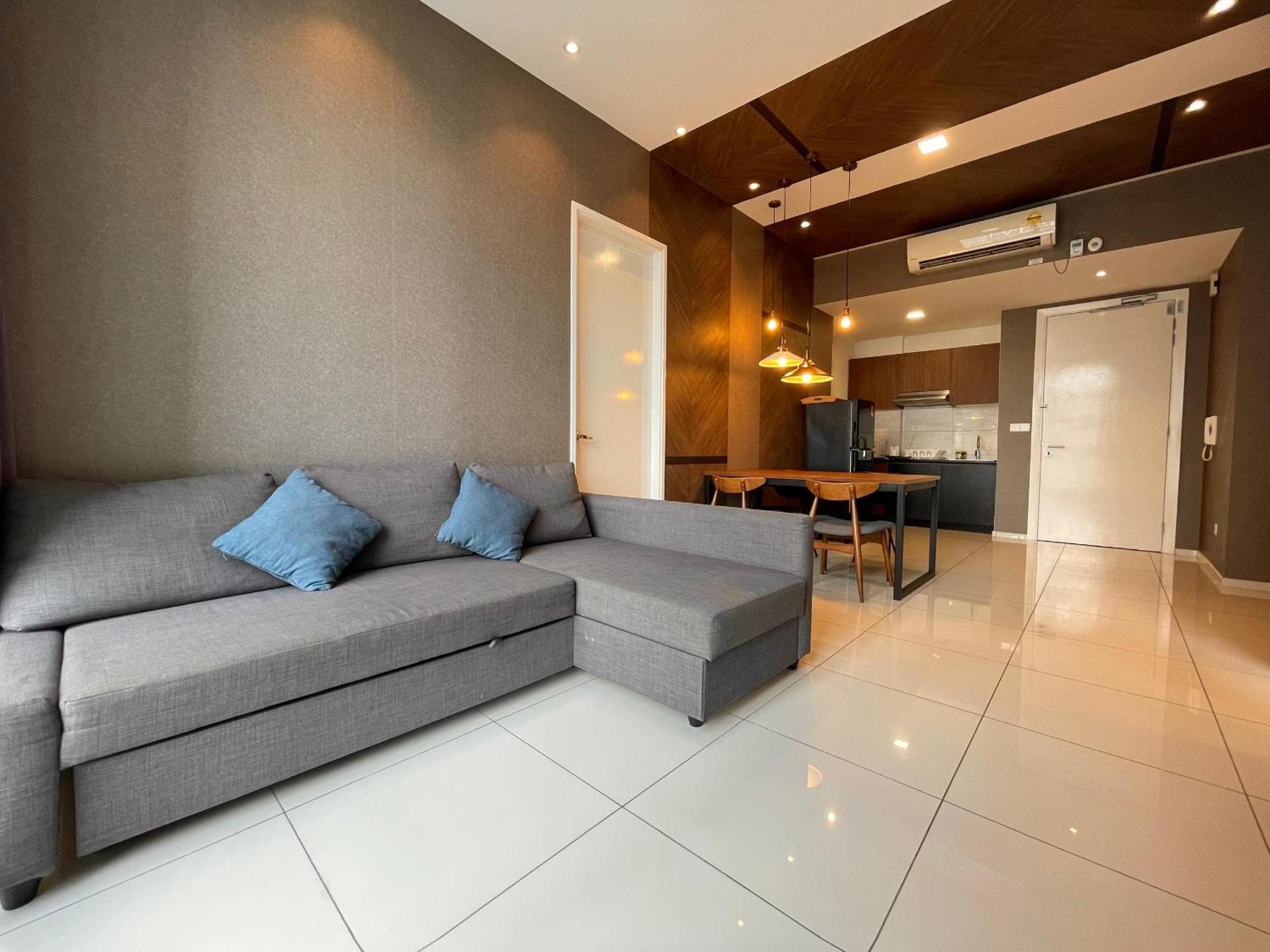 The Robertson-Bukit Bintang by PILLOWTALKS
