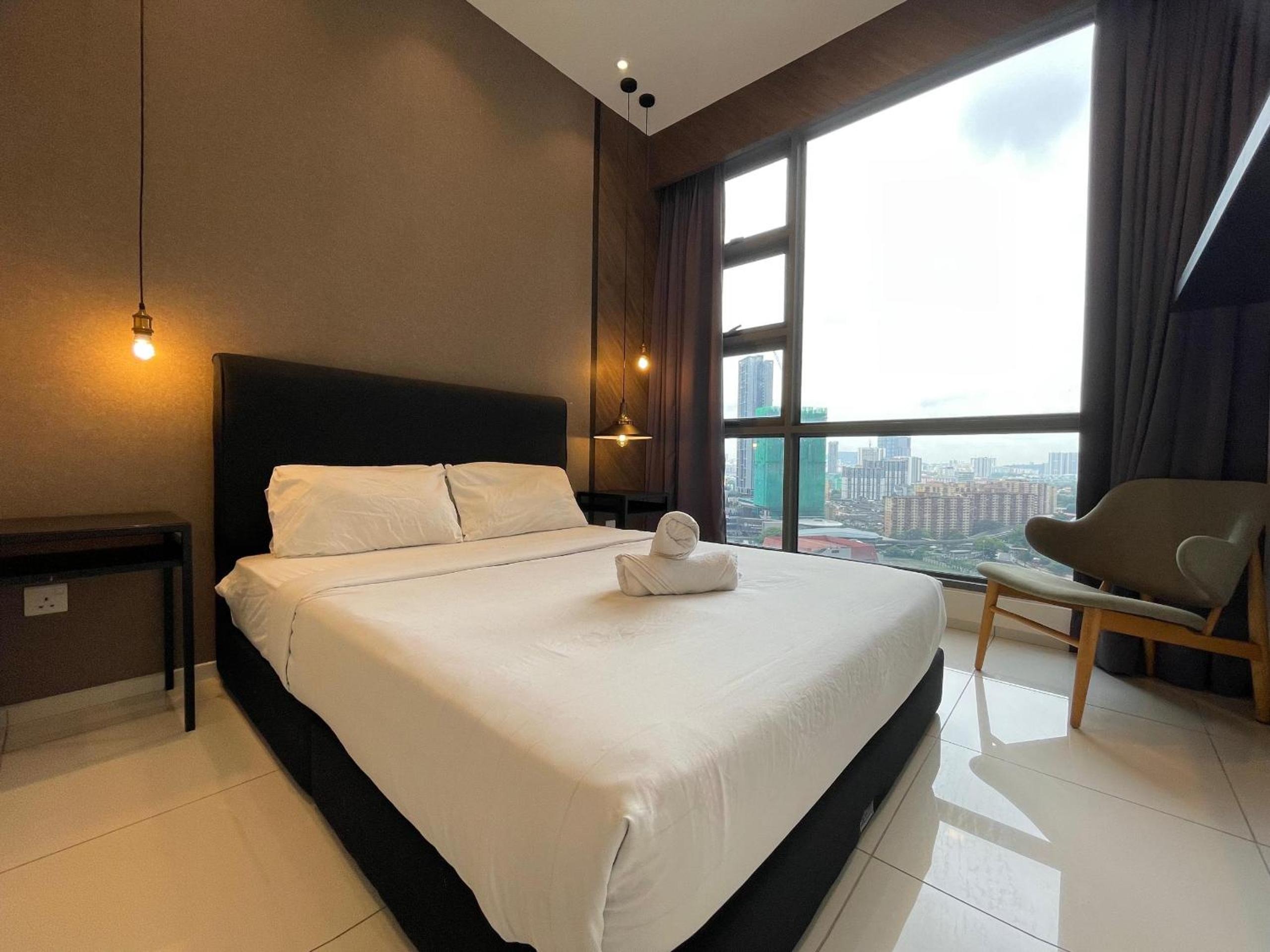The Robertson-Bukit Bintang by PILLOWTALKS