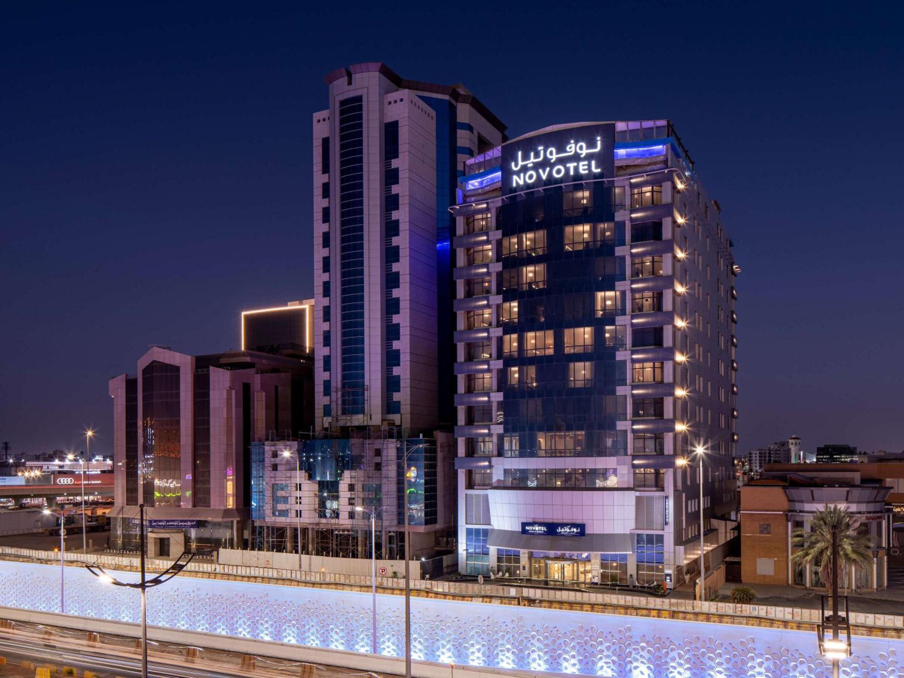Hotel Novotel Jeddah Tahlia - Image 1