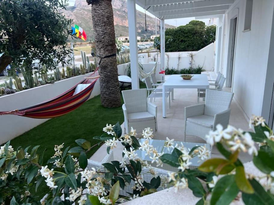 Villa Ippolita - 2 Bedrooms Apartment with Exclusive Garden photo 3