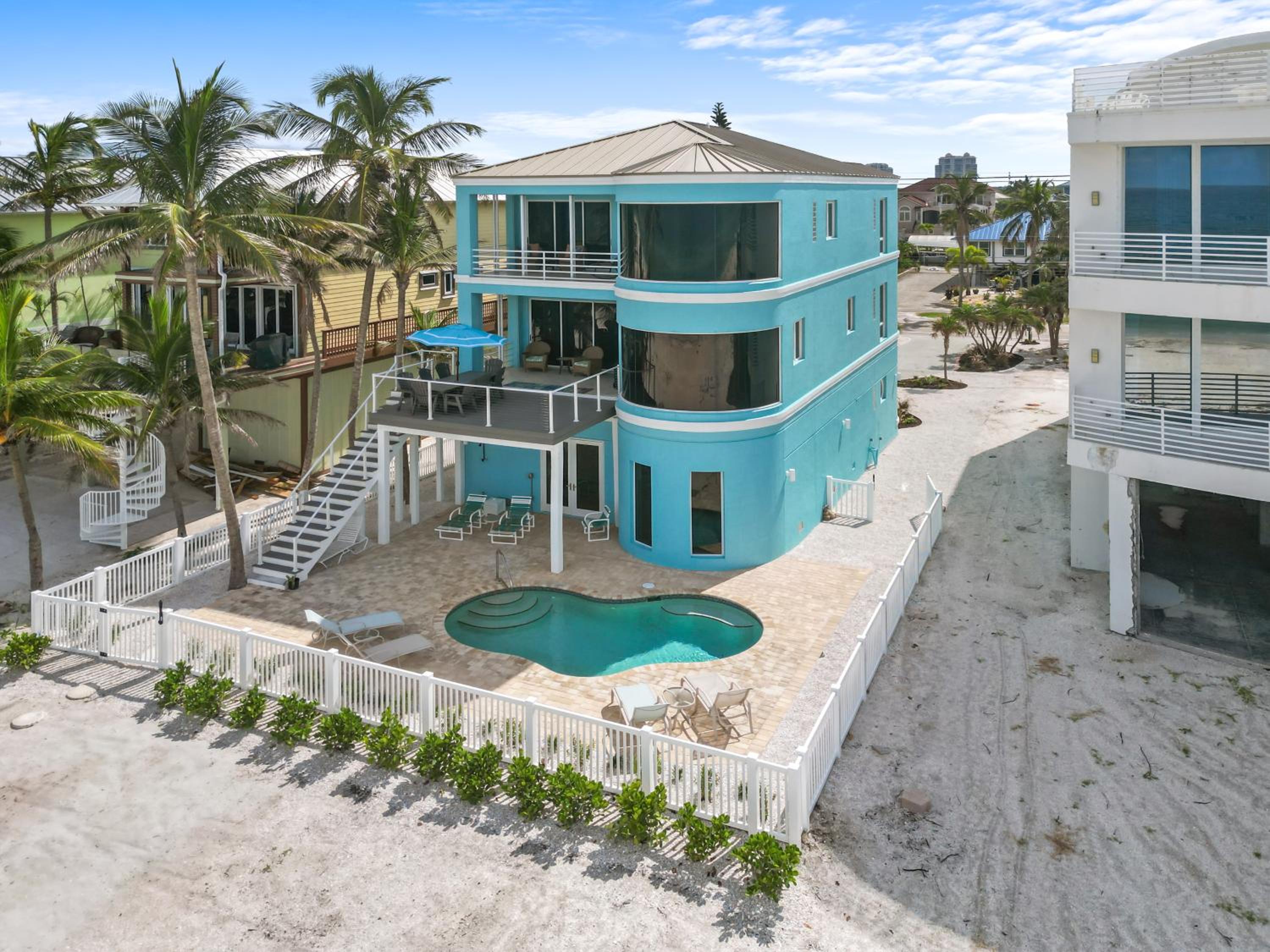 Just Renovated, Beachfront Pool Home, Panoramic Gulf Views
