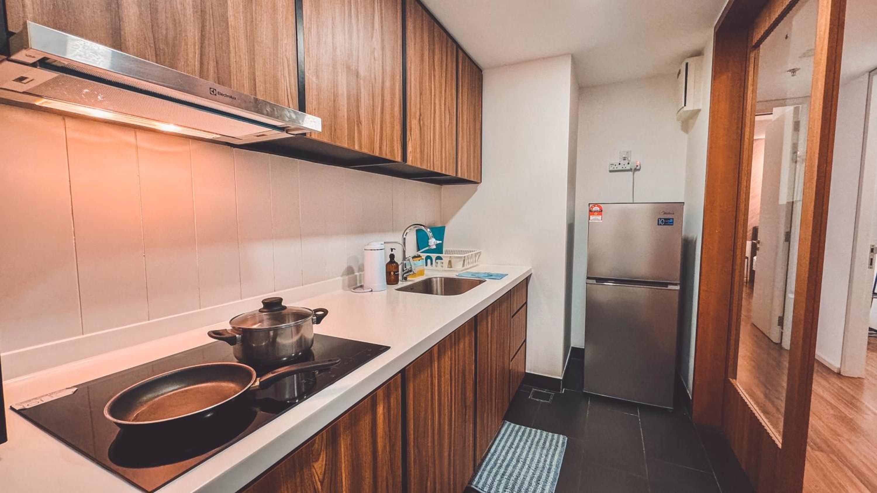 UNA Serviced Apartment by manatidur