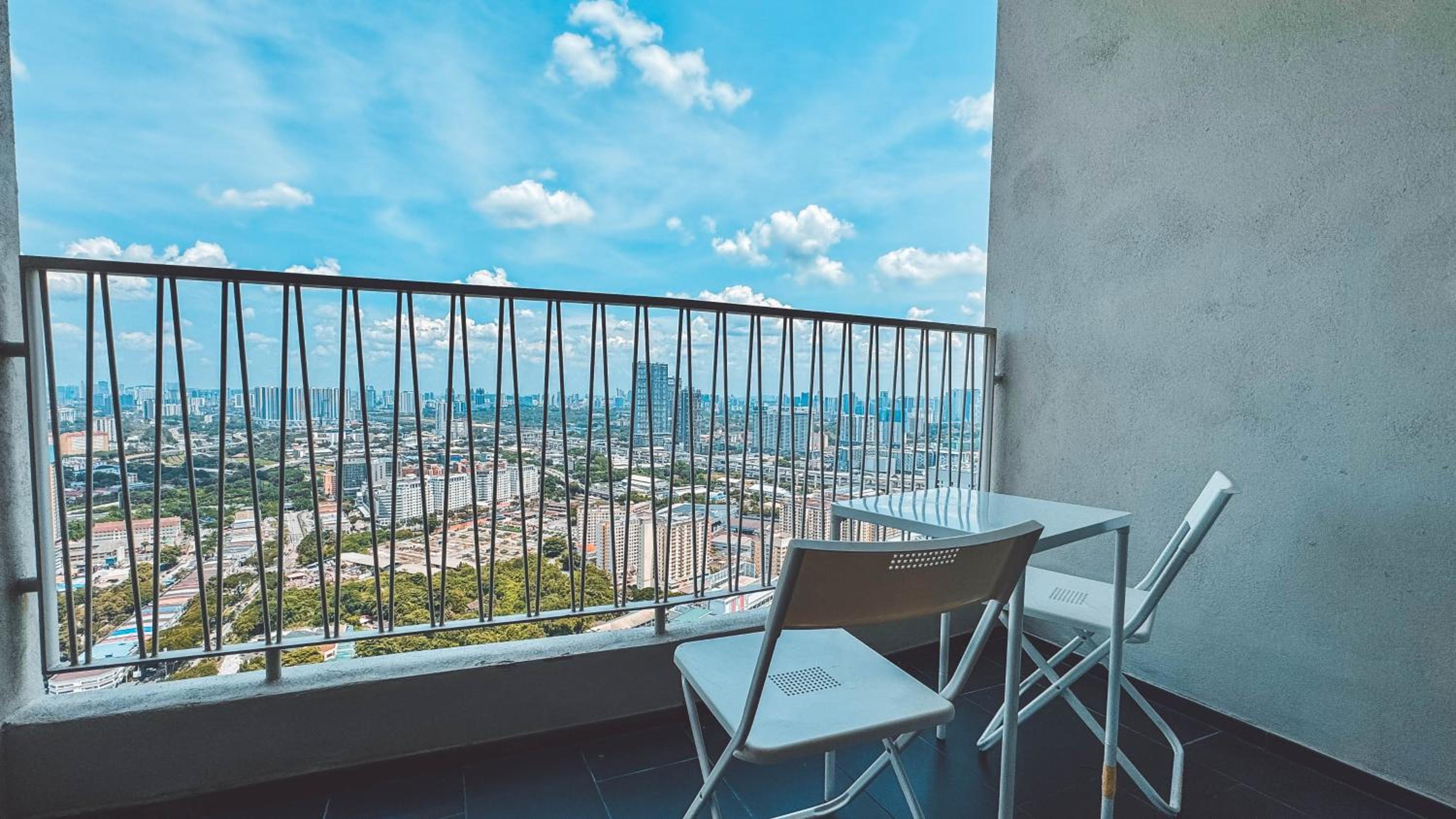 UNA Serviced Apartment by manatidur