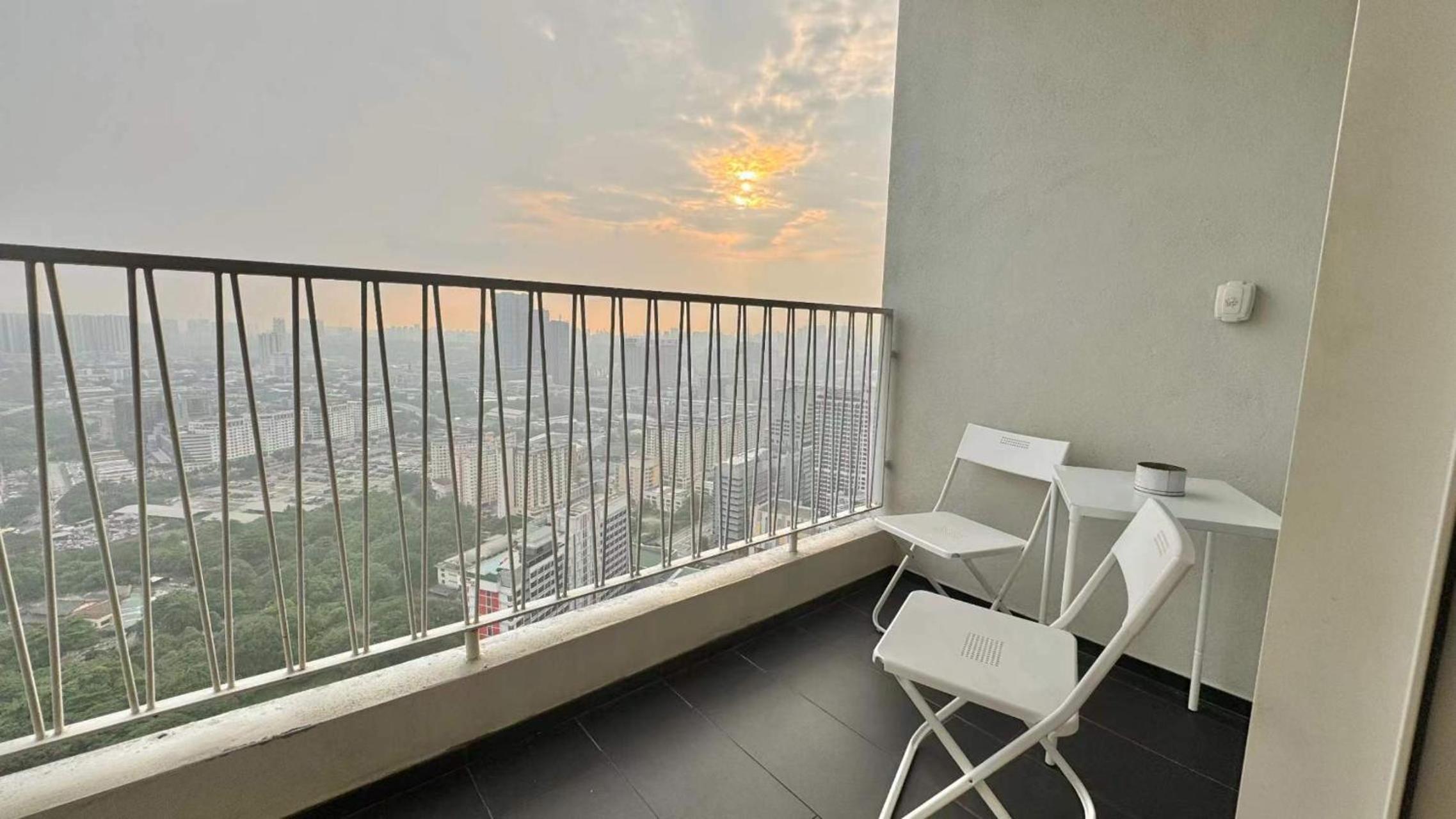 UNA Serviced Apartment by manatidur