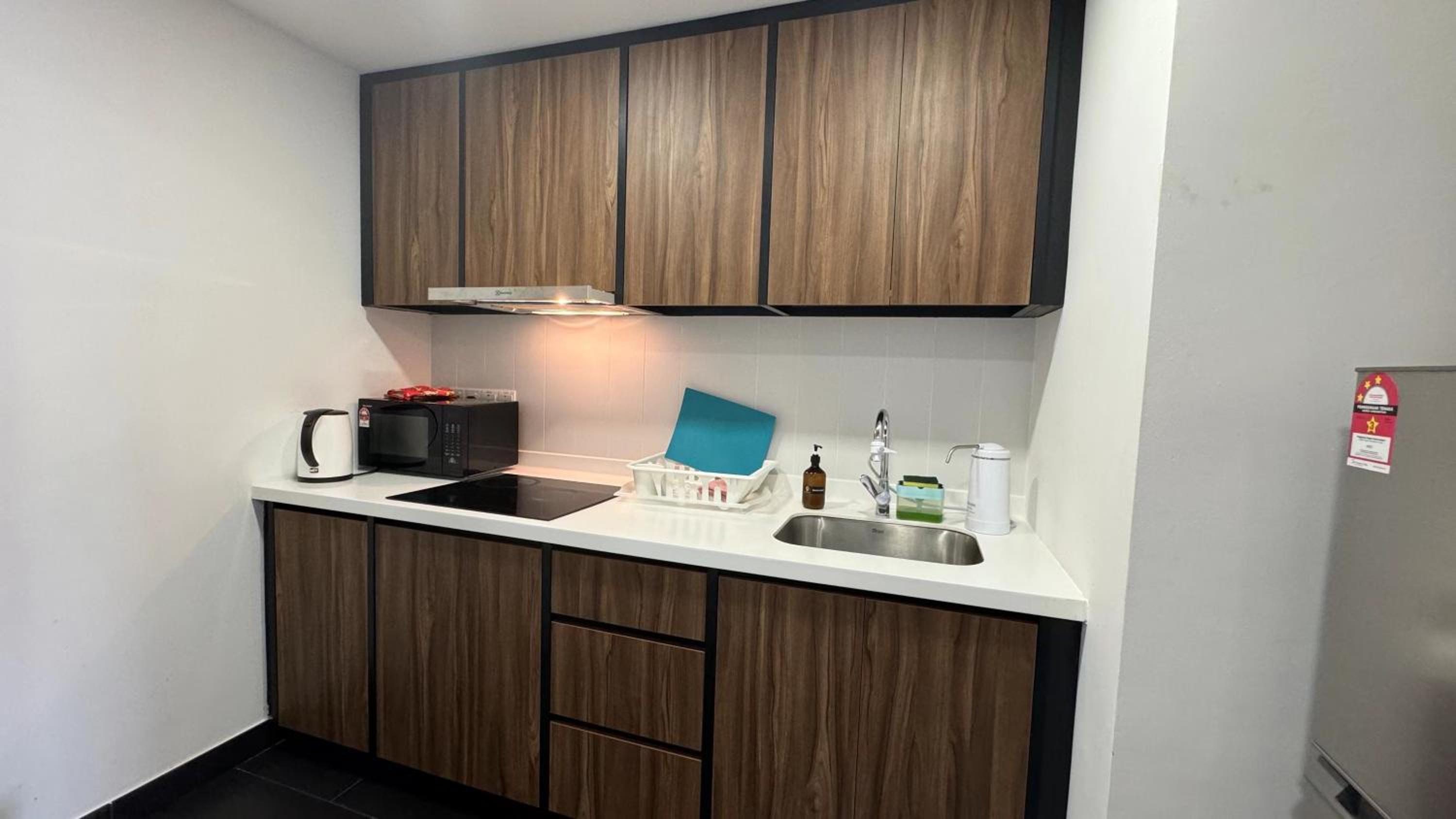 UNA Serviced Apartment by manatidur