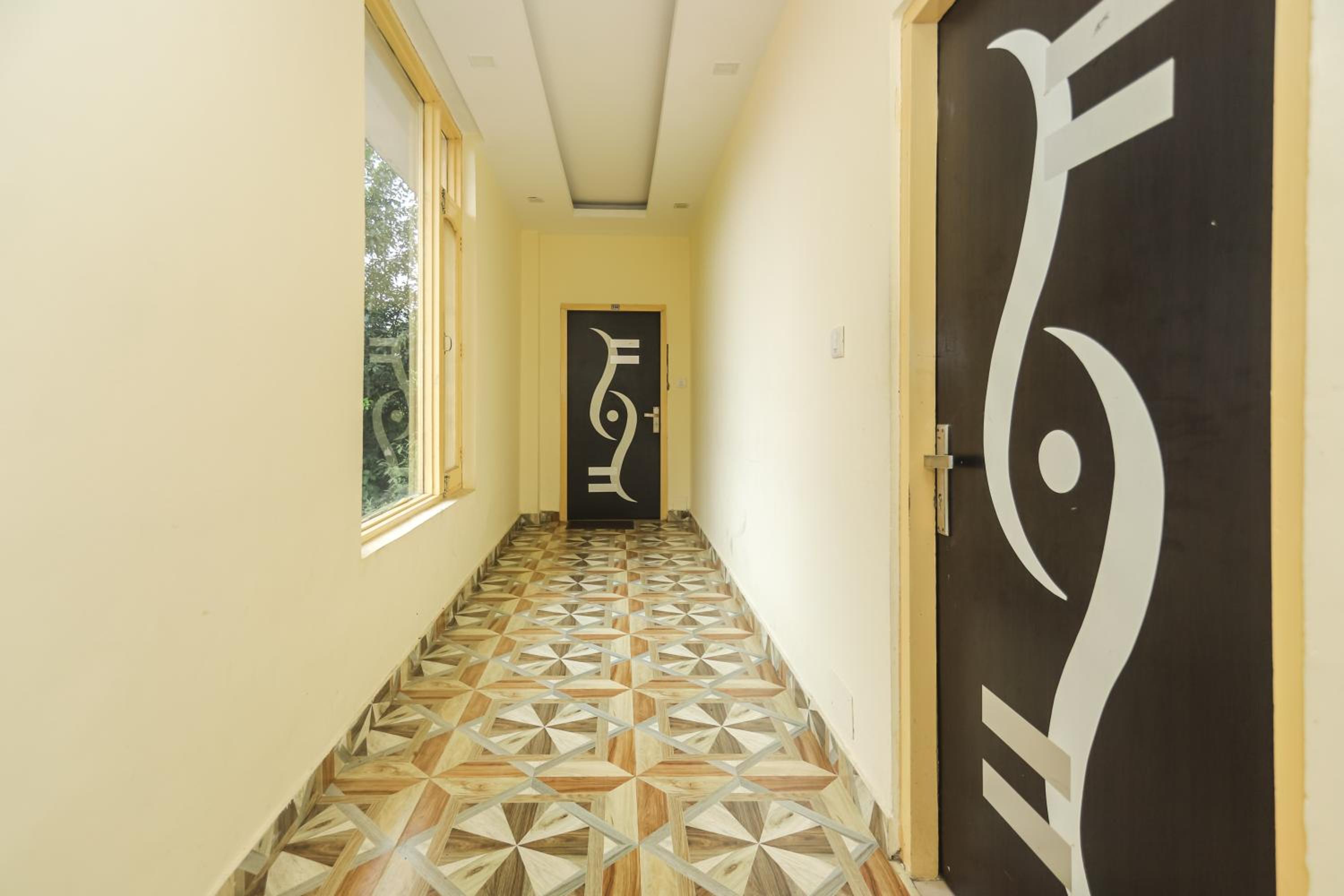 Hotel Naddi Heights view 2