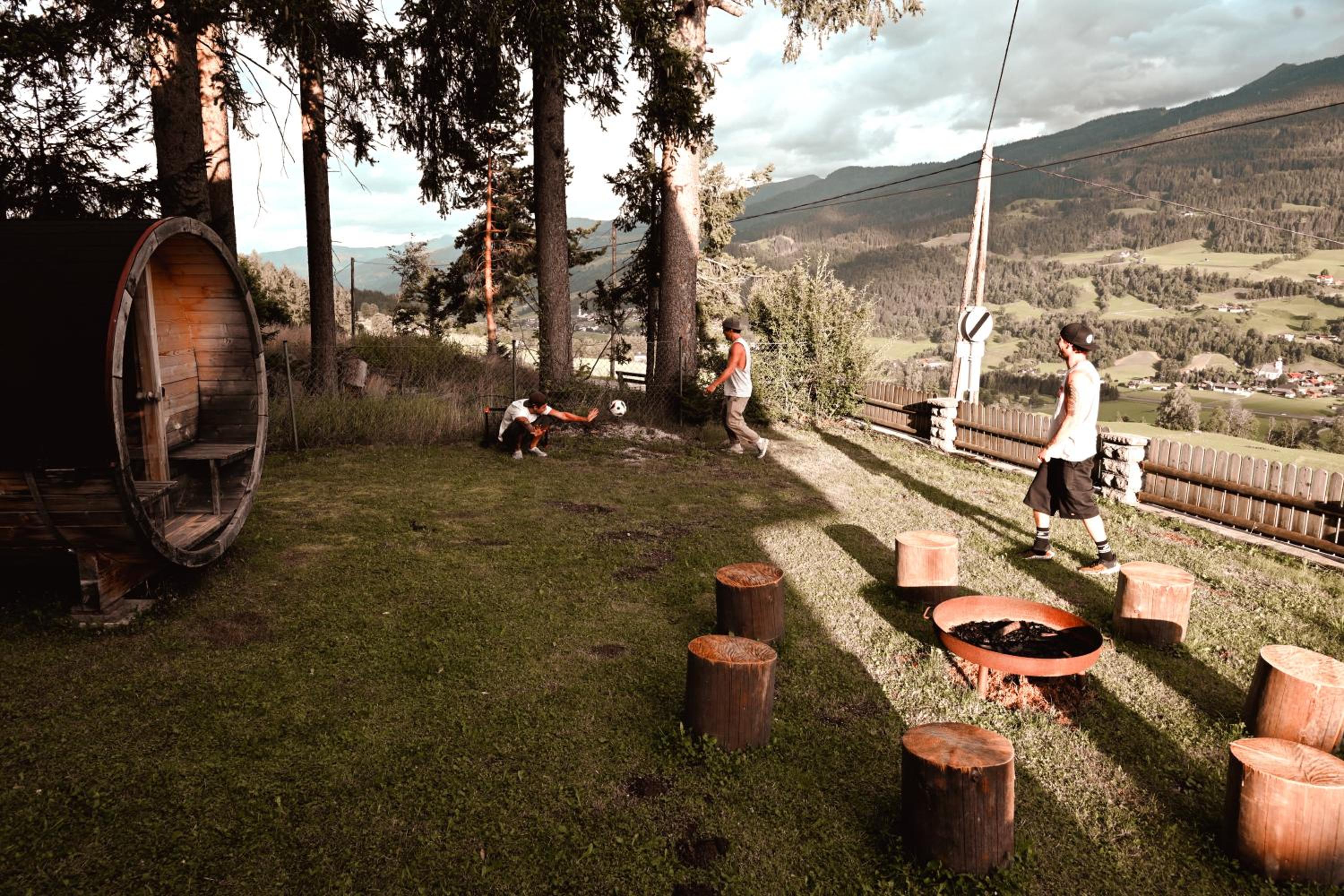 CHILLHAUS Pear Mountain by AA Holiday Homes