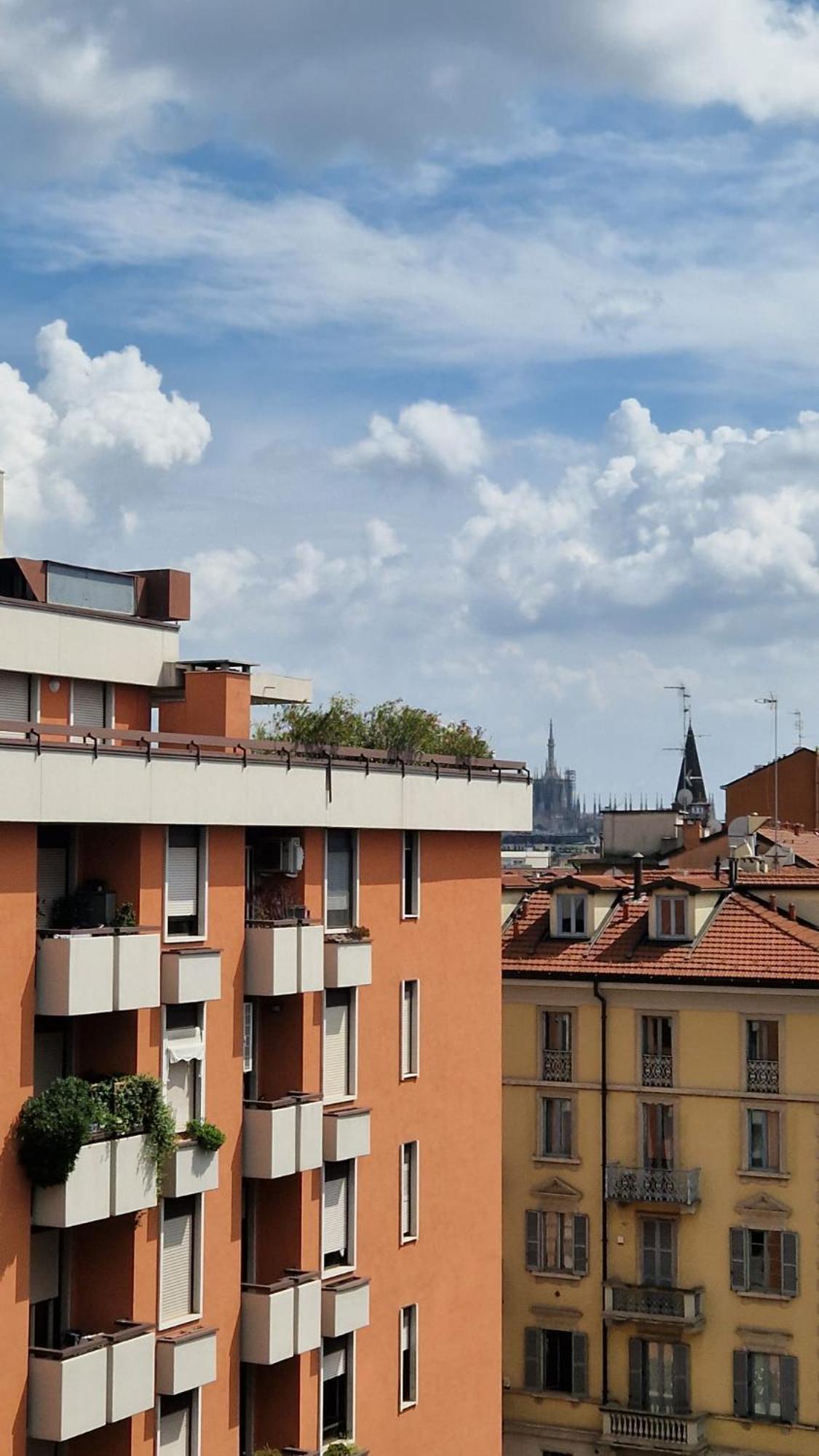 Style Homes en Milan — balance & terrace