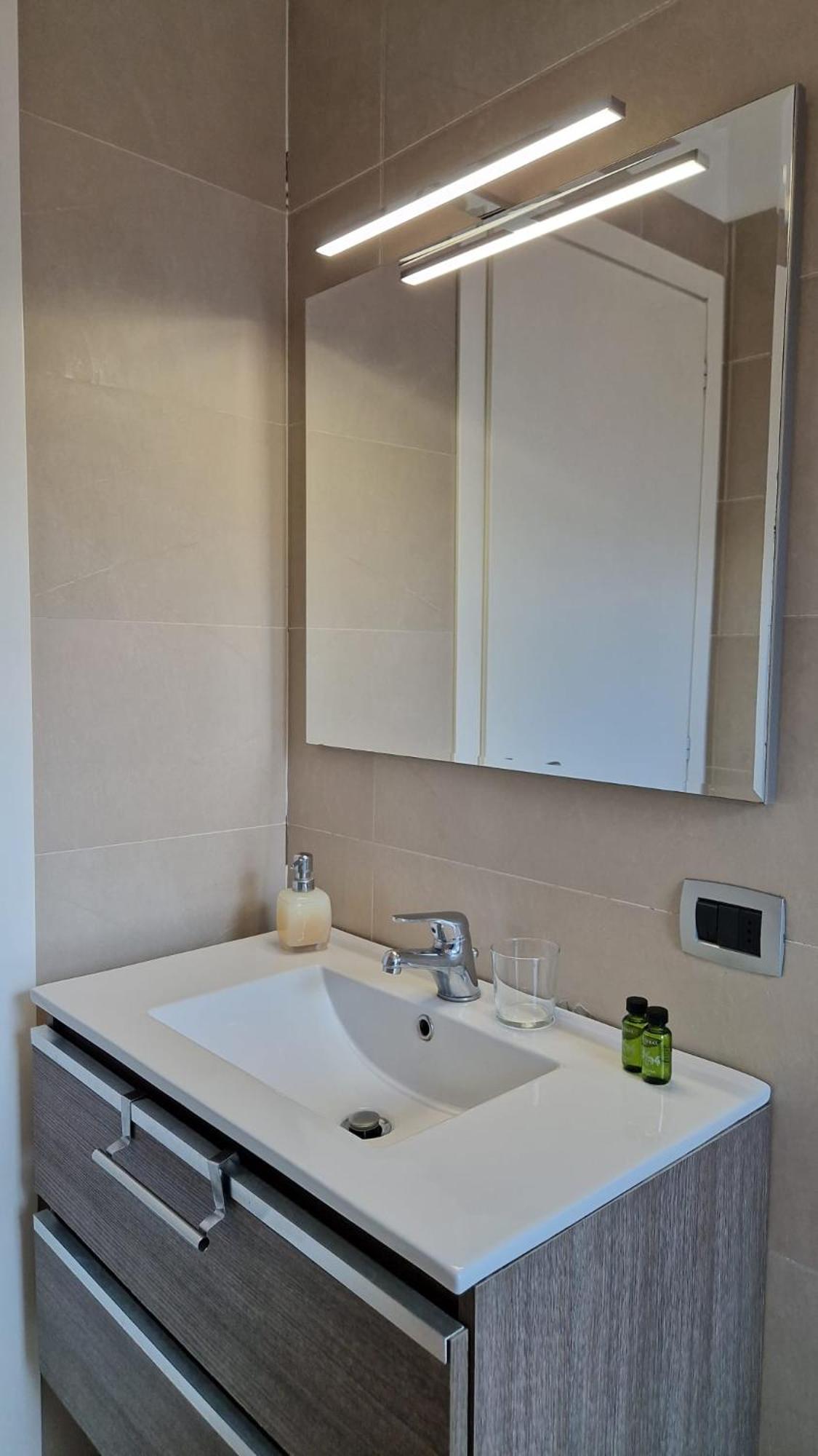 Style Homes en Milan — bathroom