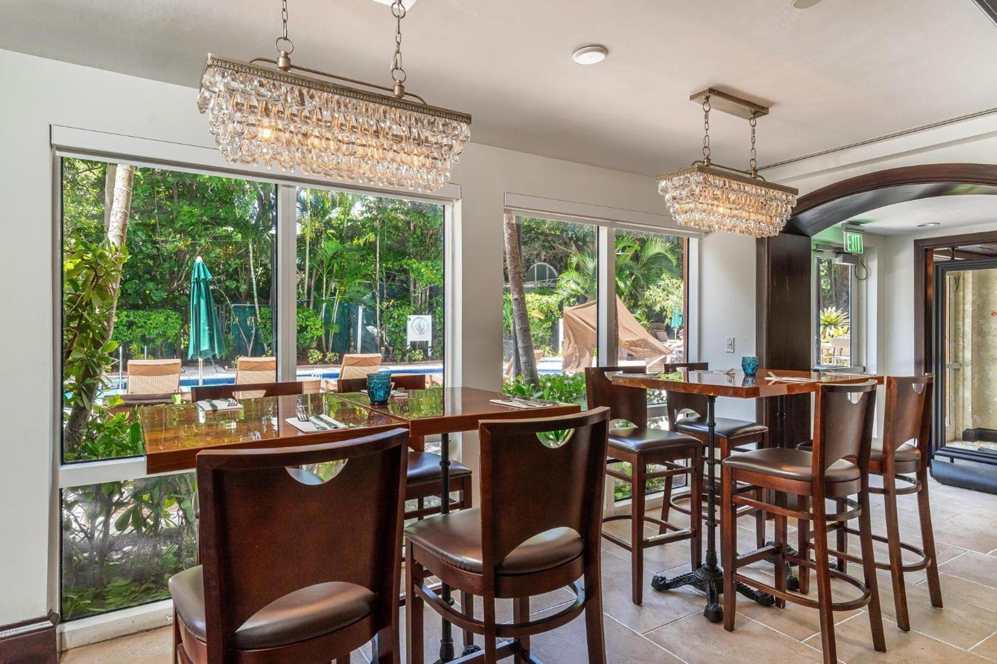 The Palms Coconut Grove 1 bedroom condo includes parking