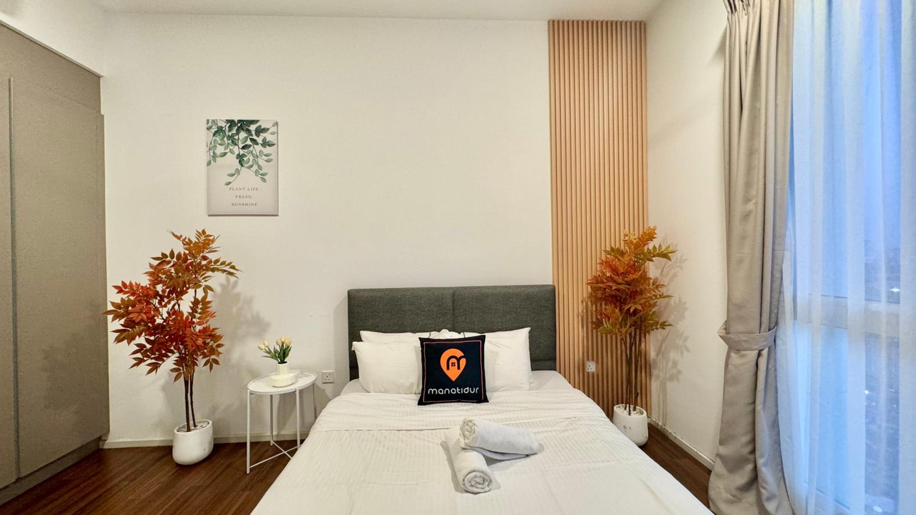 UNA Serviced Apartment by manatidur