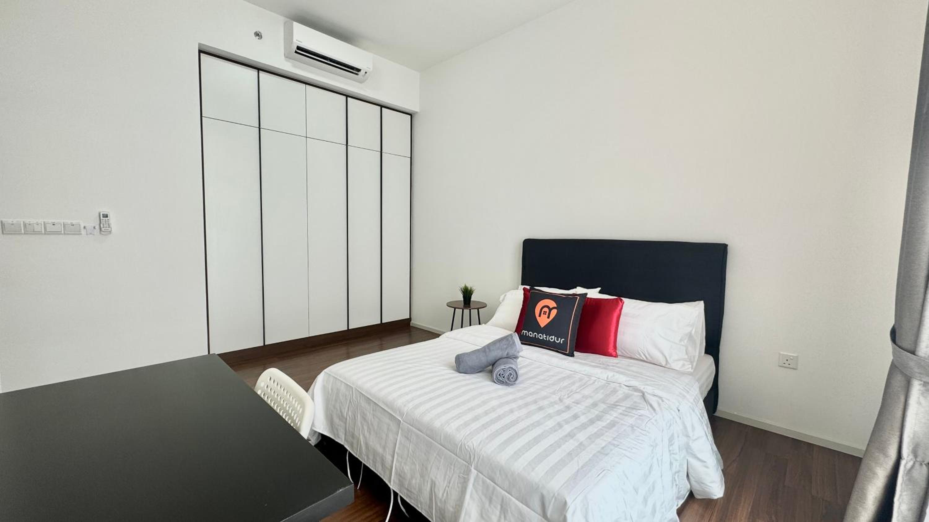 UNA Serviced Apartment by manatidur