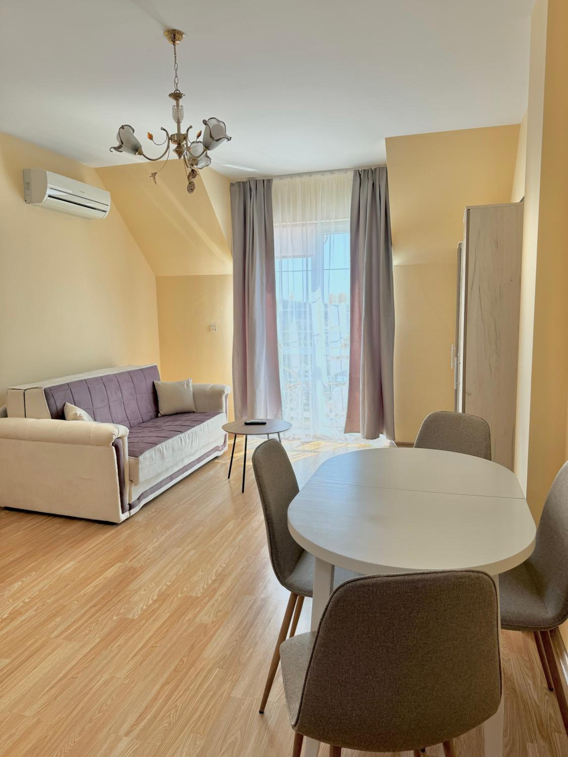 Golden Hermes Apartments