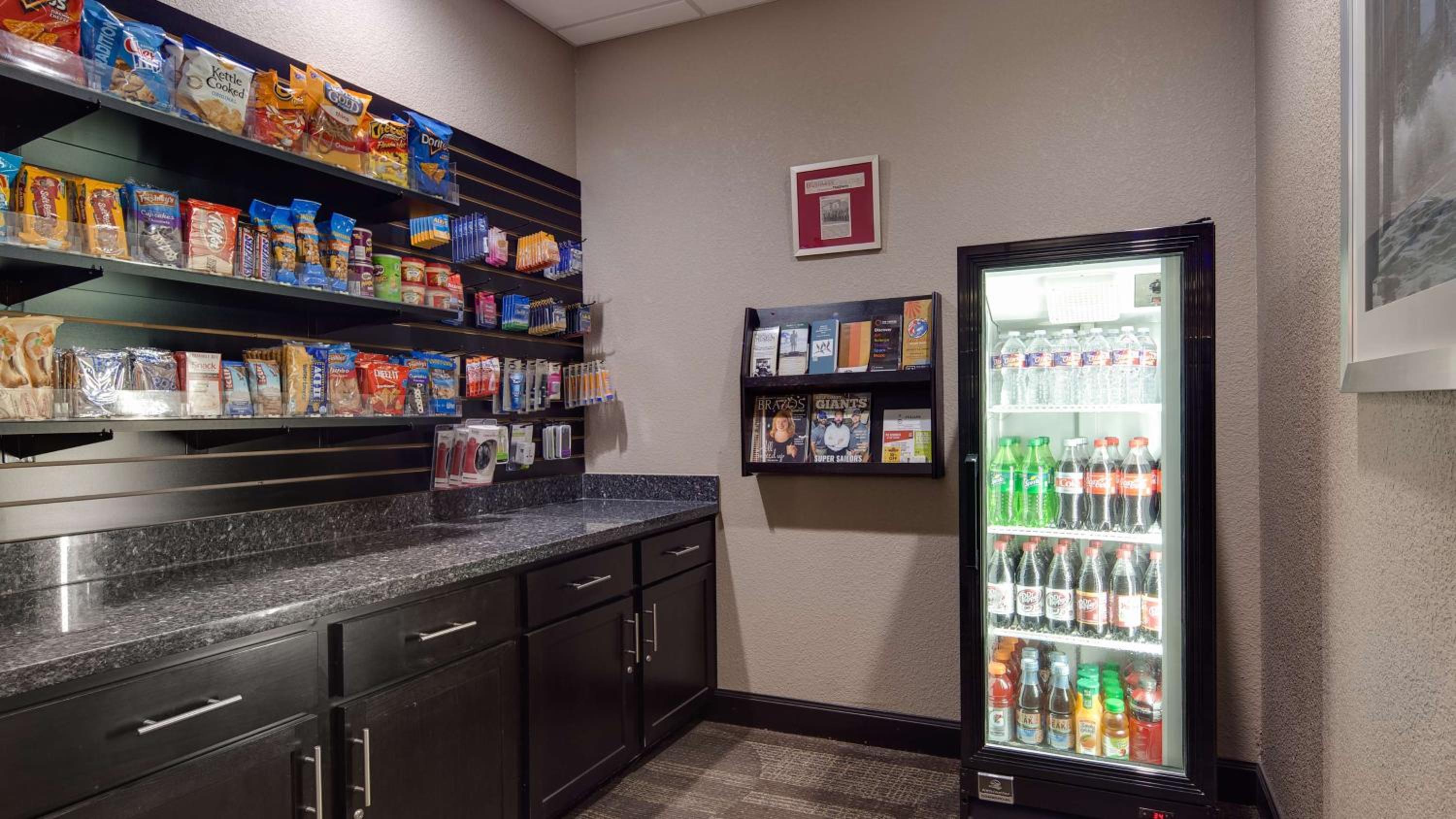 Best Western Plus Lake Jackson Inn  Suites - Property Image 1