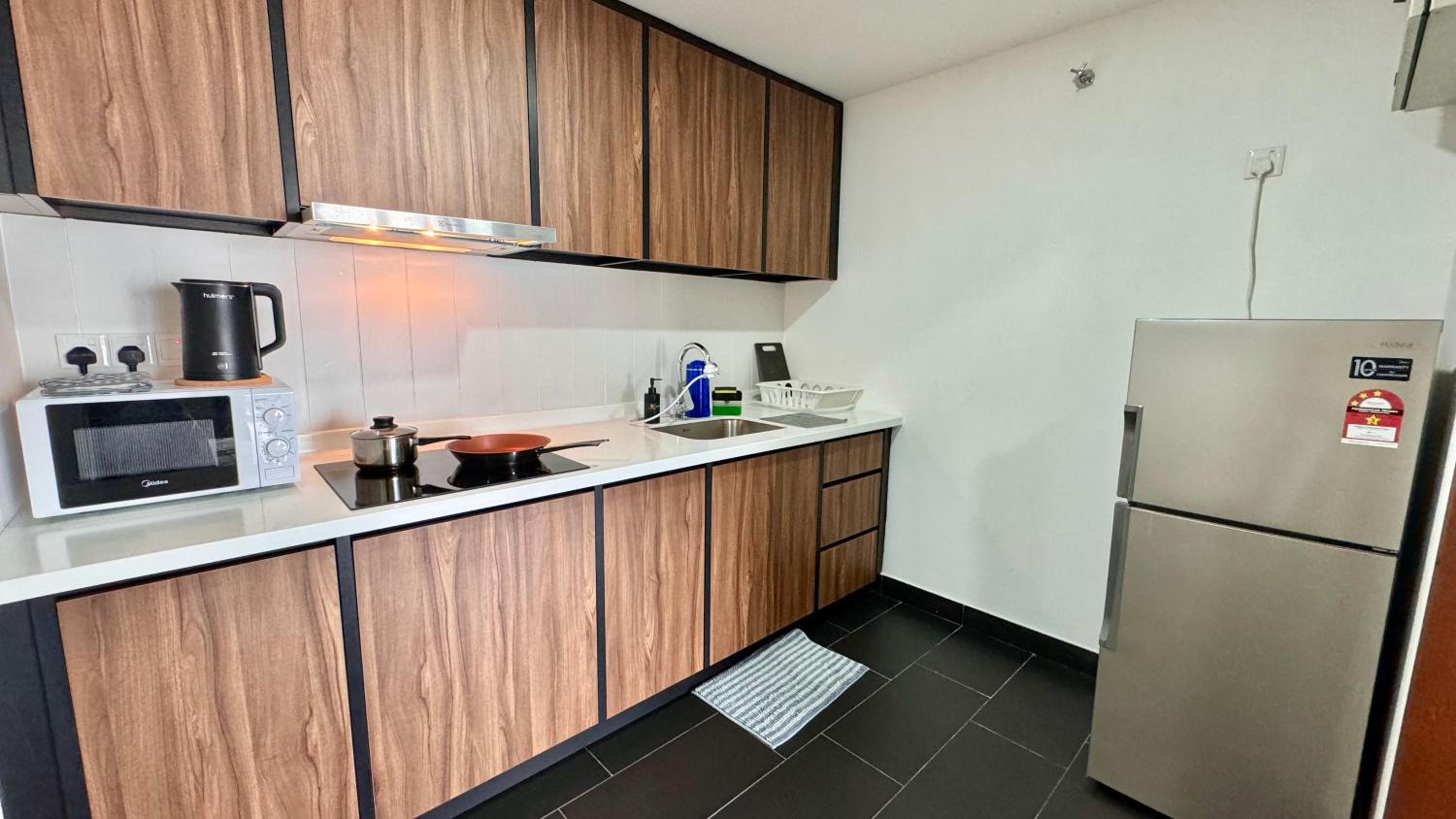 UNA Serviced Apartment by manatidur