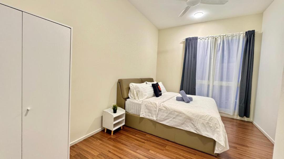 UNA Serviced Apartment by manatidur