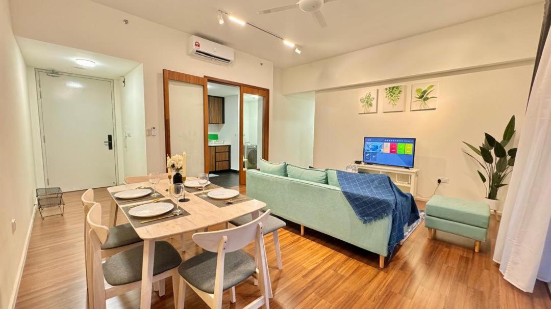 UNA Serviced Apartment by manatidur