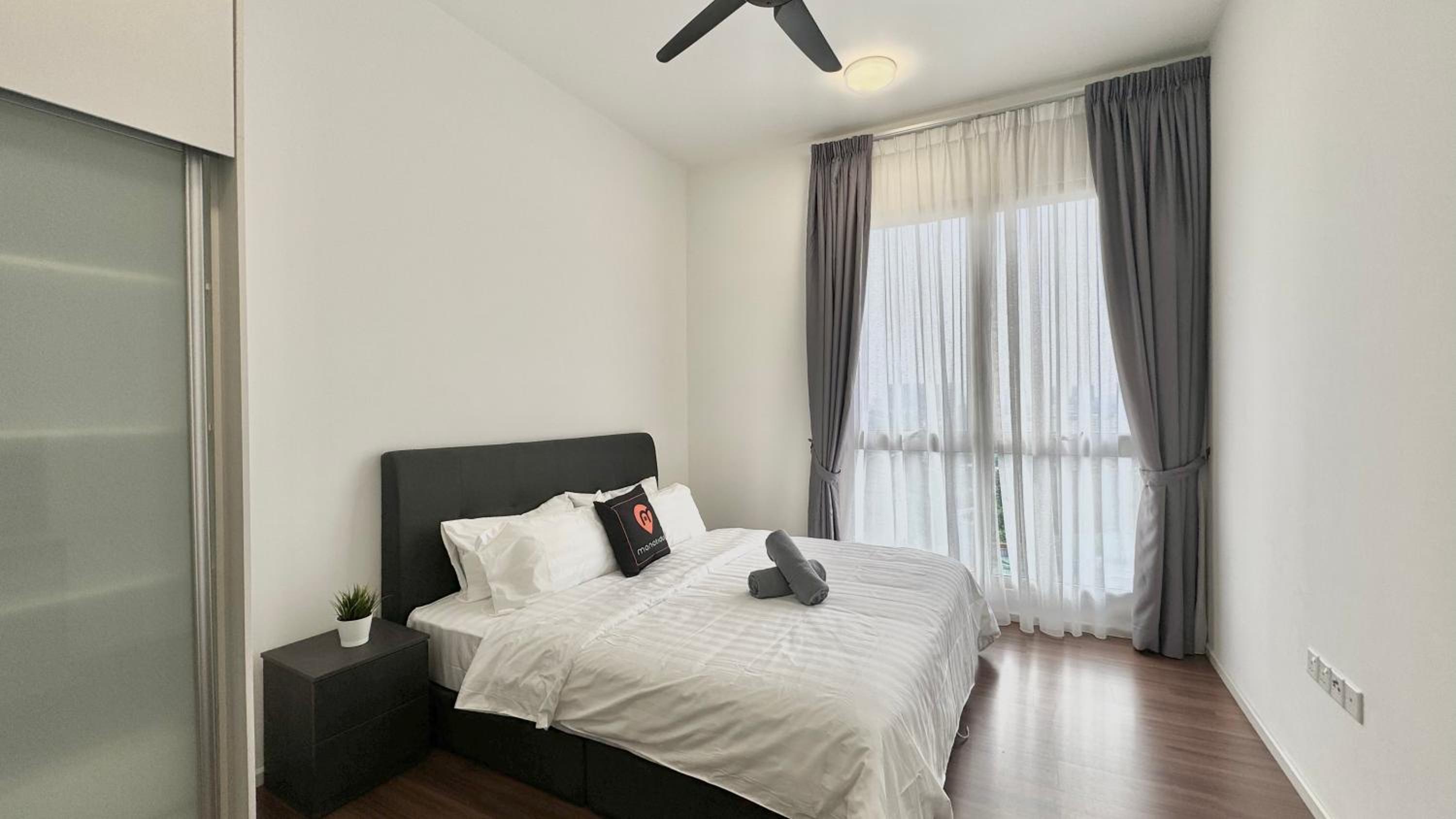 UNA Serviced Apartment by manatidur