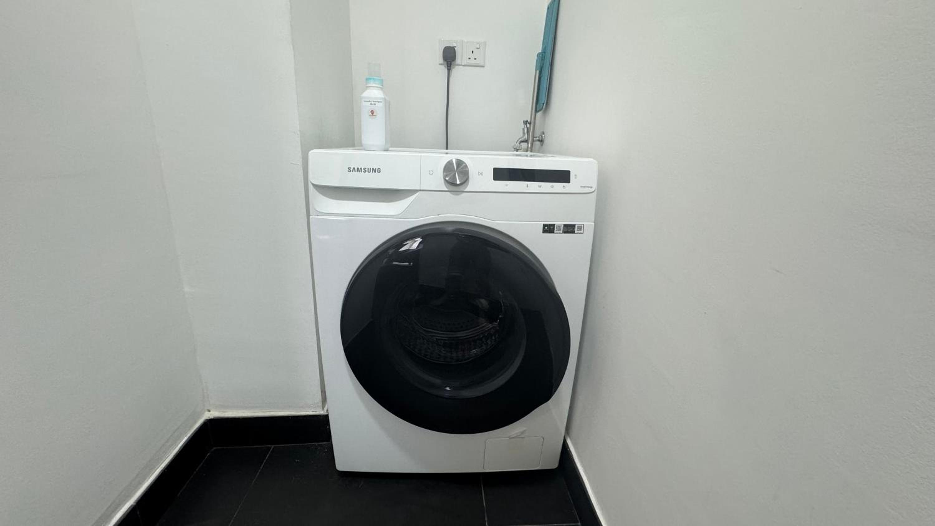 UNA Serviced Apartment by manatidur