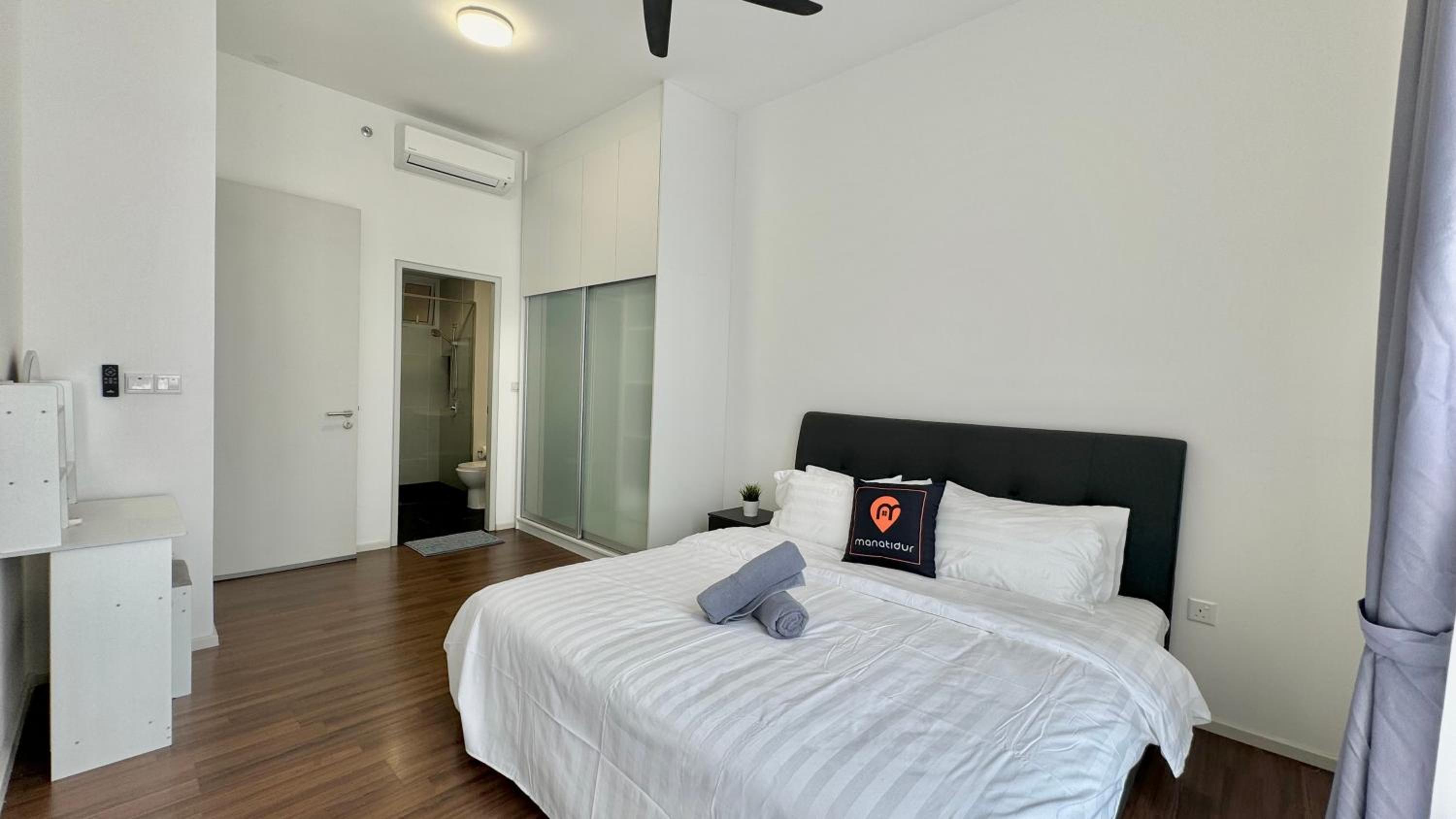 UNA Serviced Apartment by manatidur