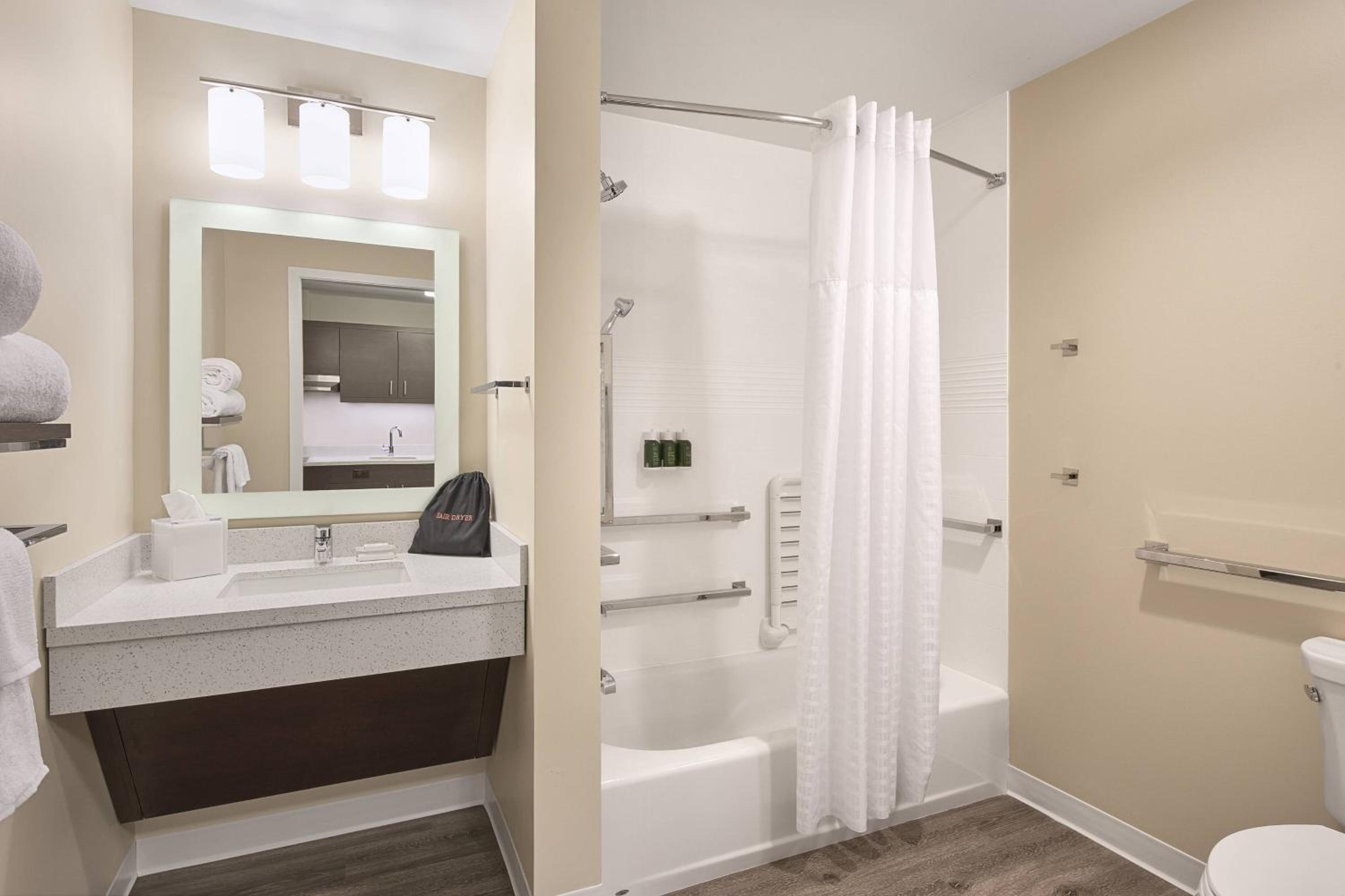 Medicine Hat Vacations - TownePlace Suites by Marriott Medicine Hat - Property Image 12