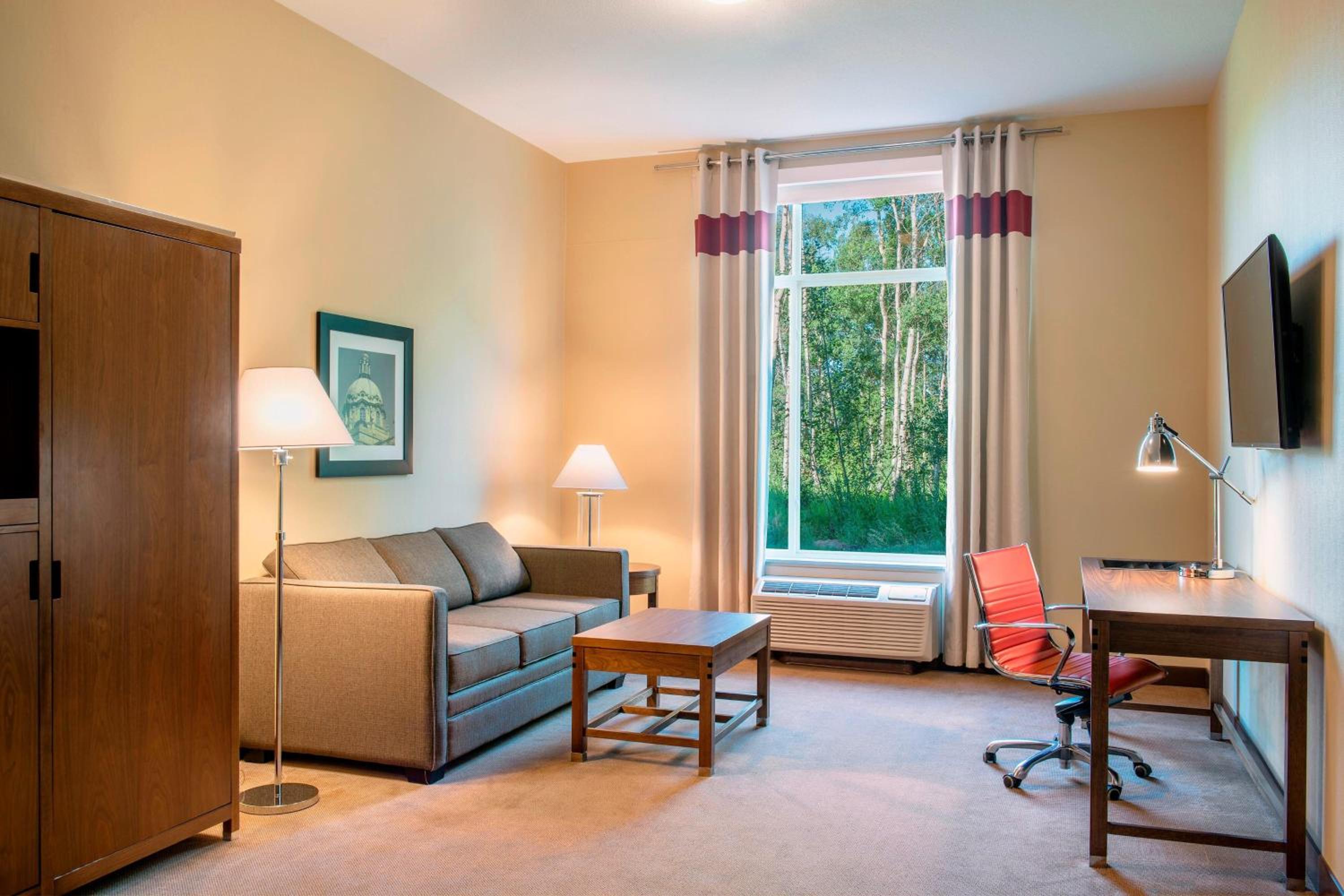 Four Points by Sheraton Grande Prairie