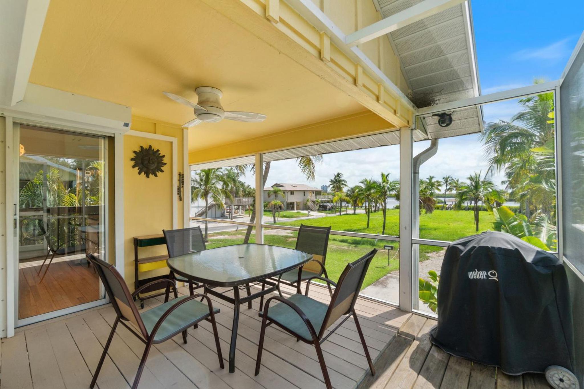 Bonita Beach Getaway, 2 Bed, 2 Bath Couples Beach Escape view 2