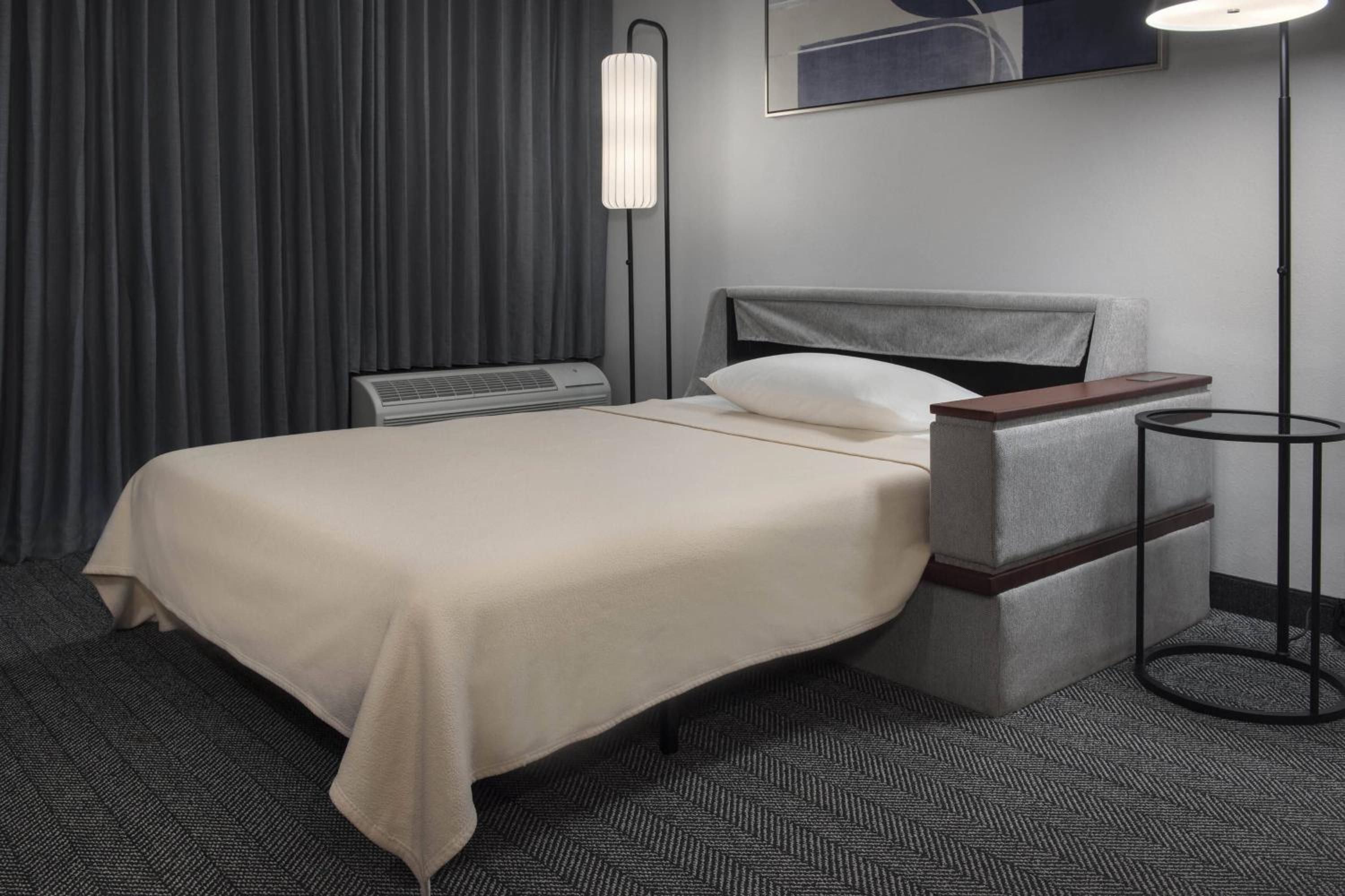 Norwalk CA Vacations - Courtyard by Marriott Norwalk - Property Image 21