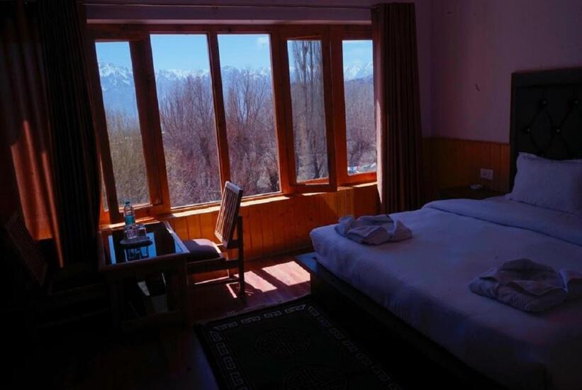 Photo 11