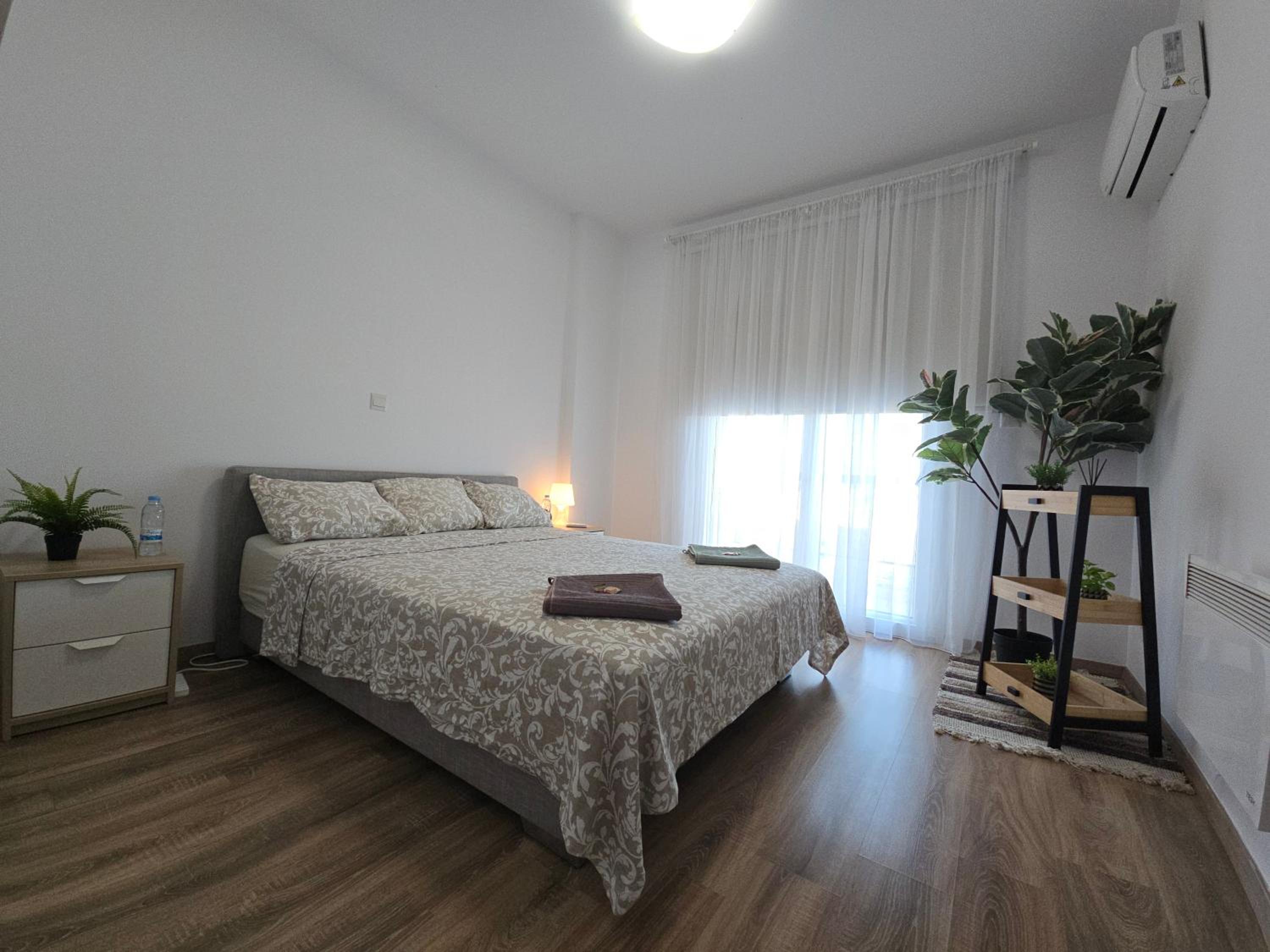 Sunny Rooms