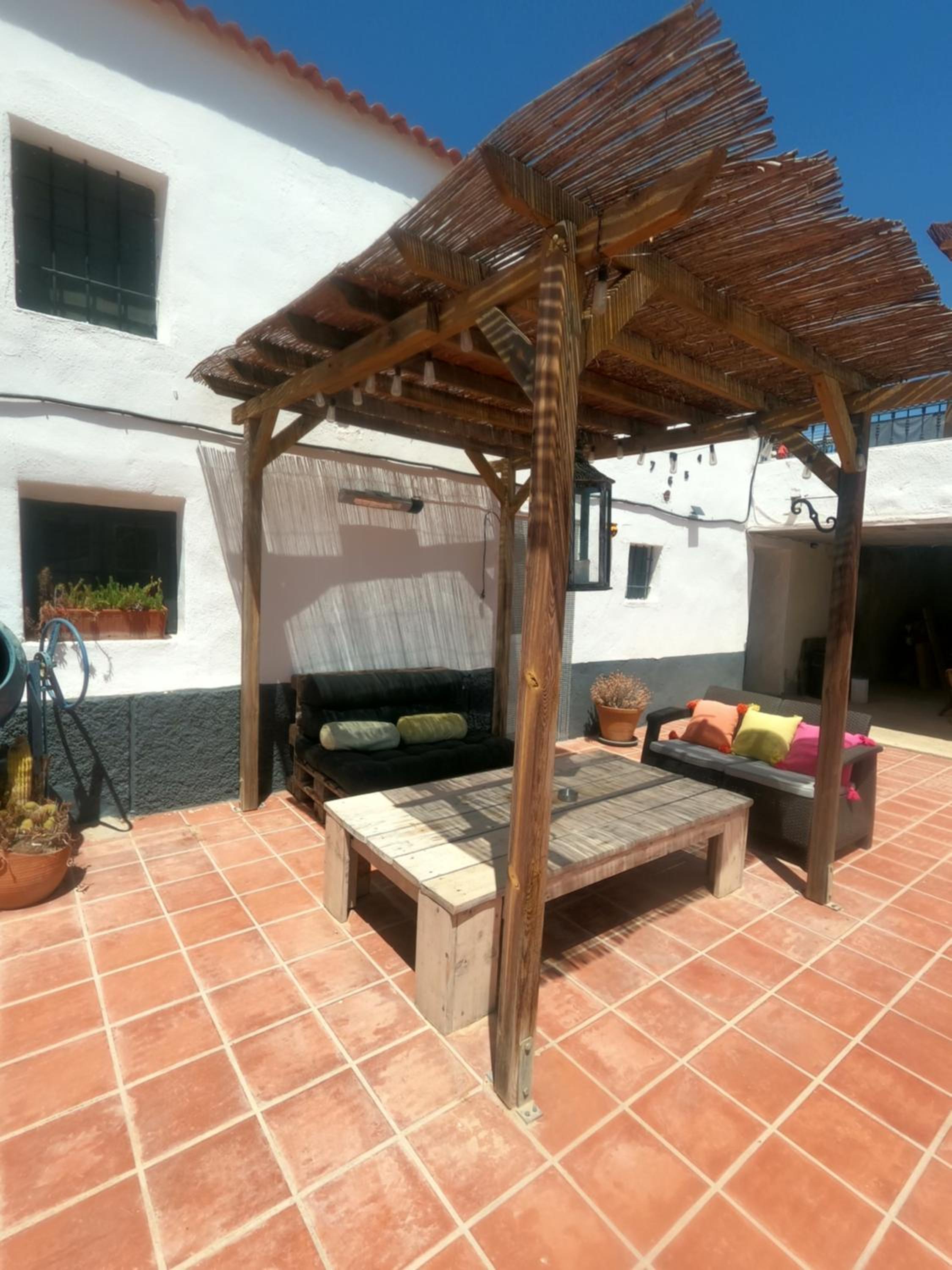 Cortijo naturista con vistas-clothing optional