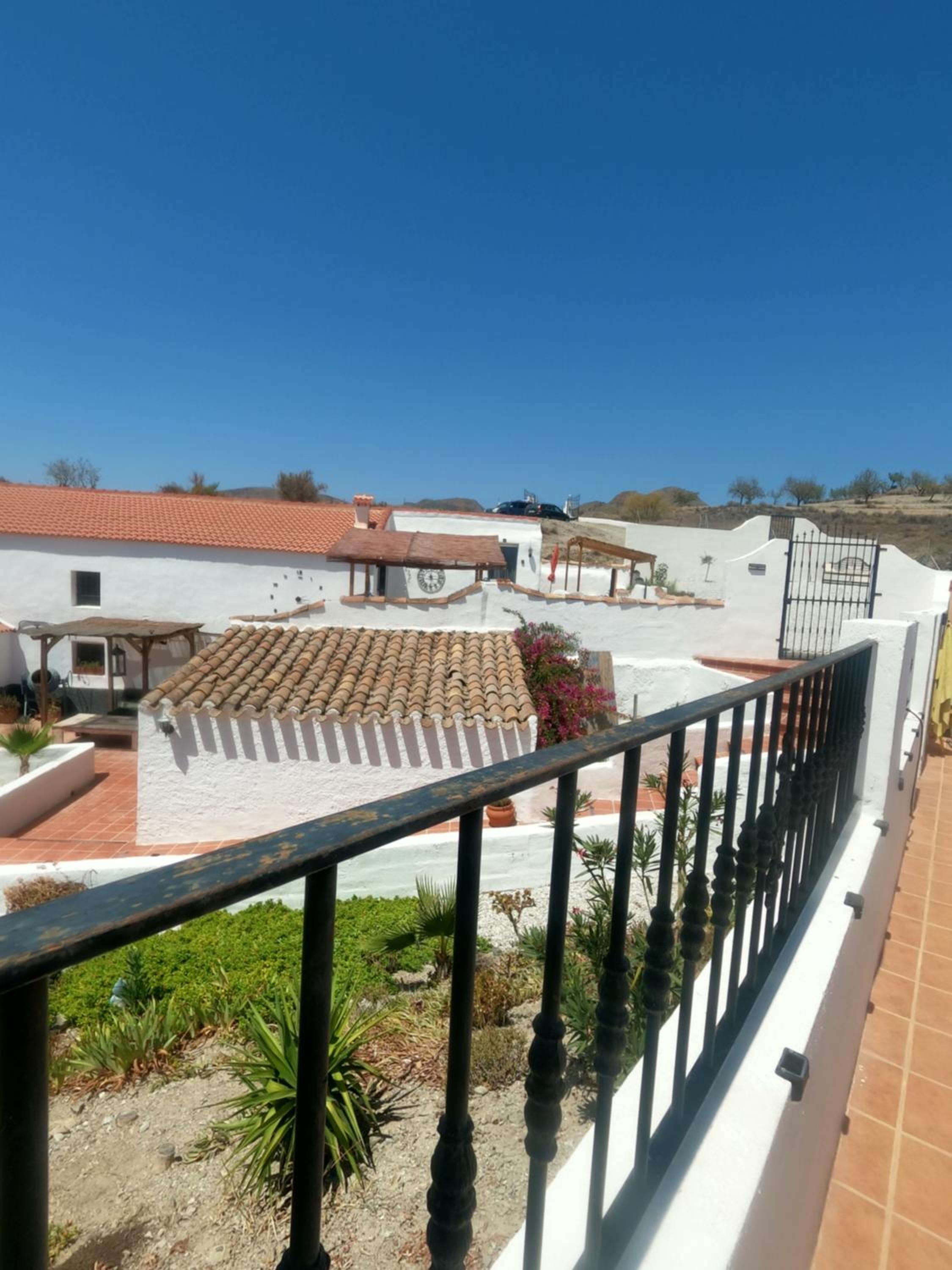 Cortijo naturista con vistas-clothing optional