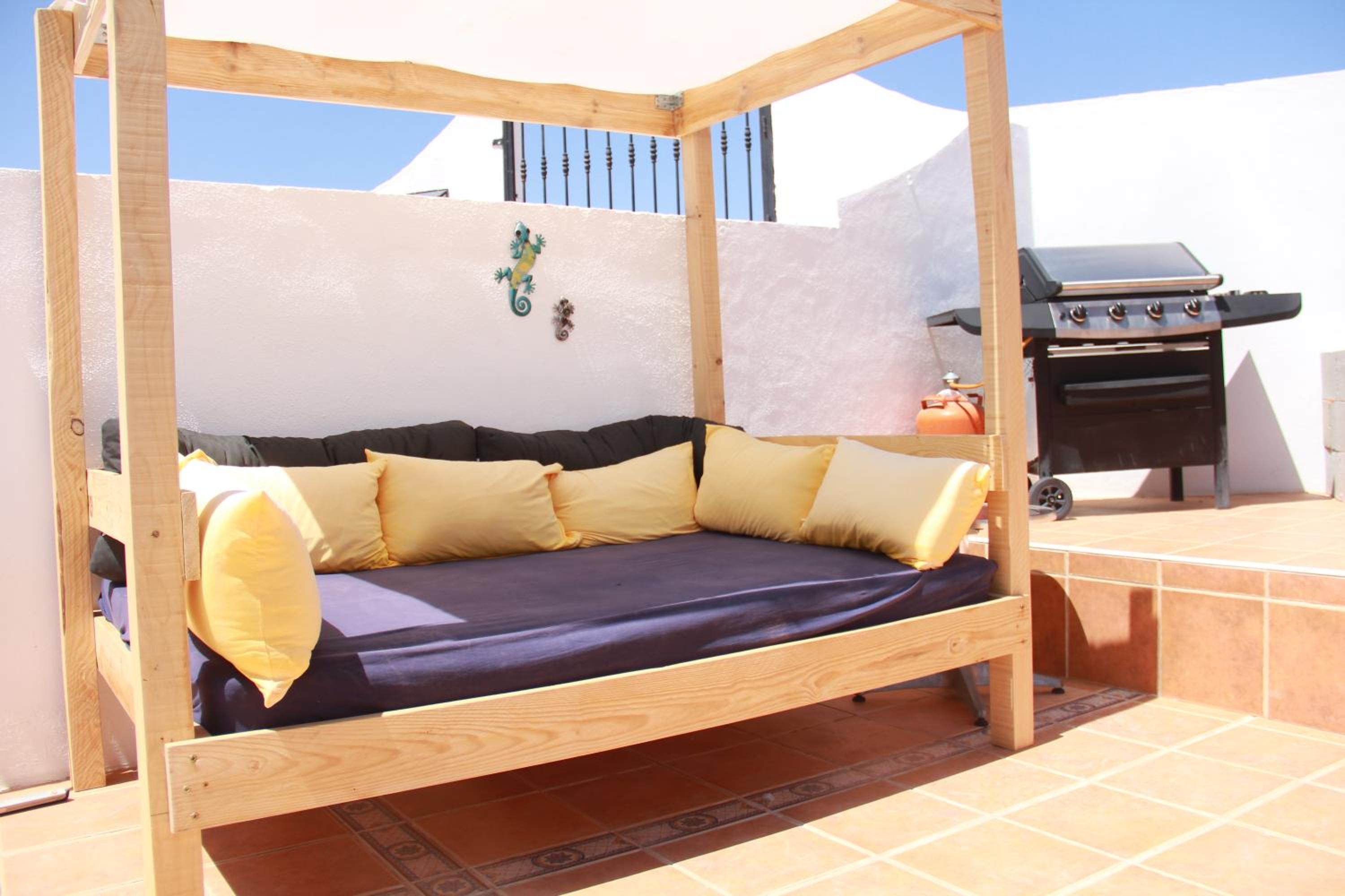 Cortijo naturista con vistas-clothing optional
