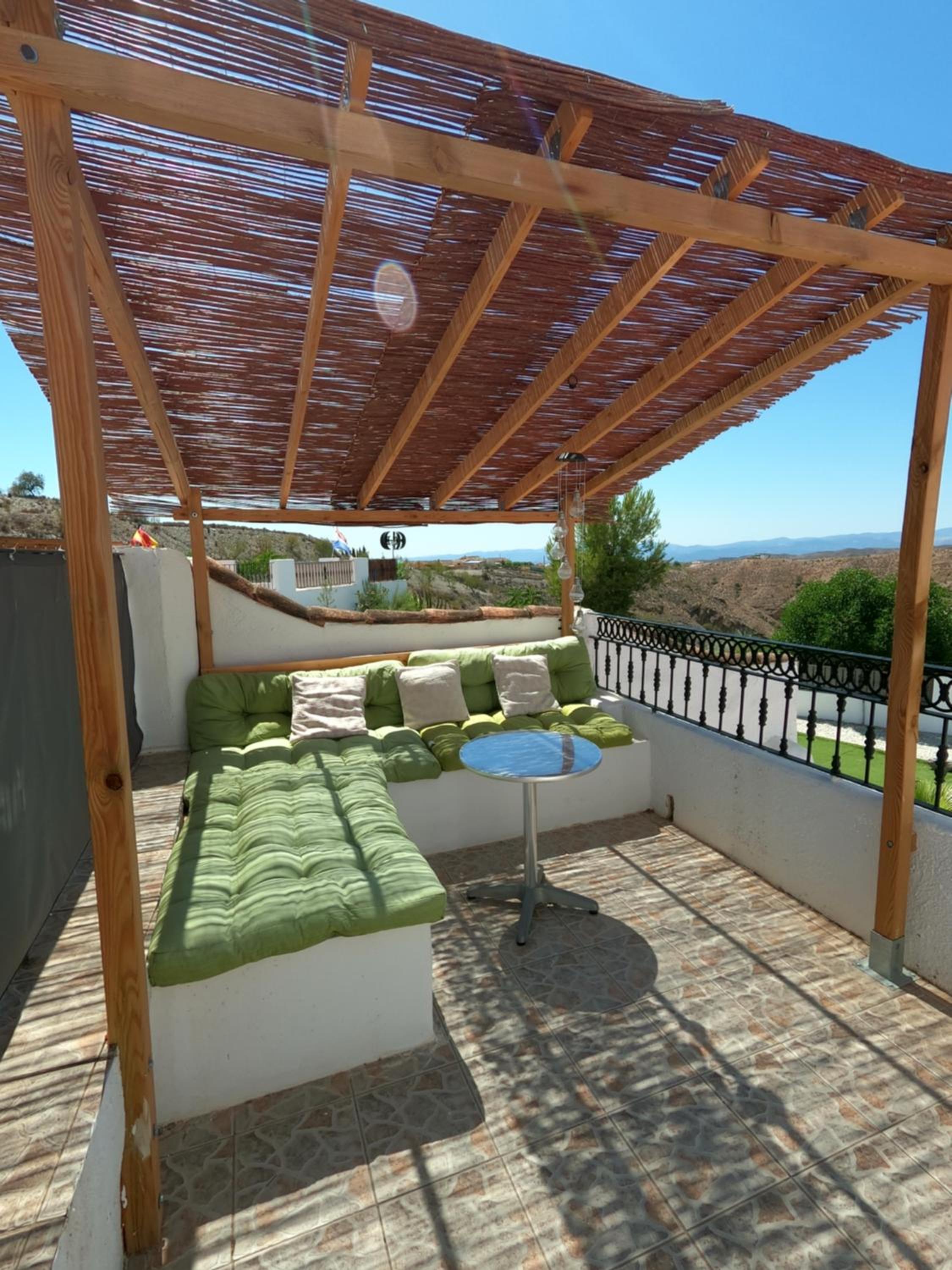 Cortijo naturista con vistas-clothing optional