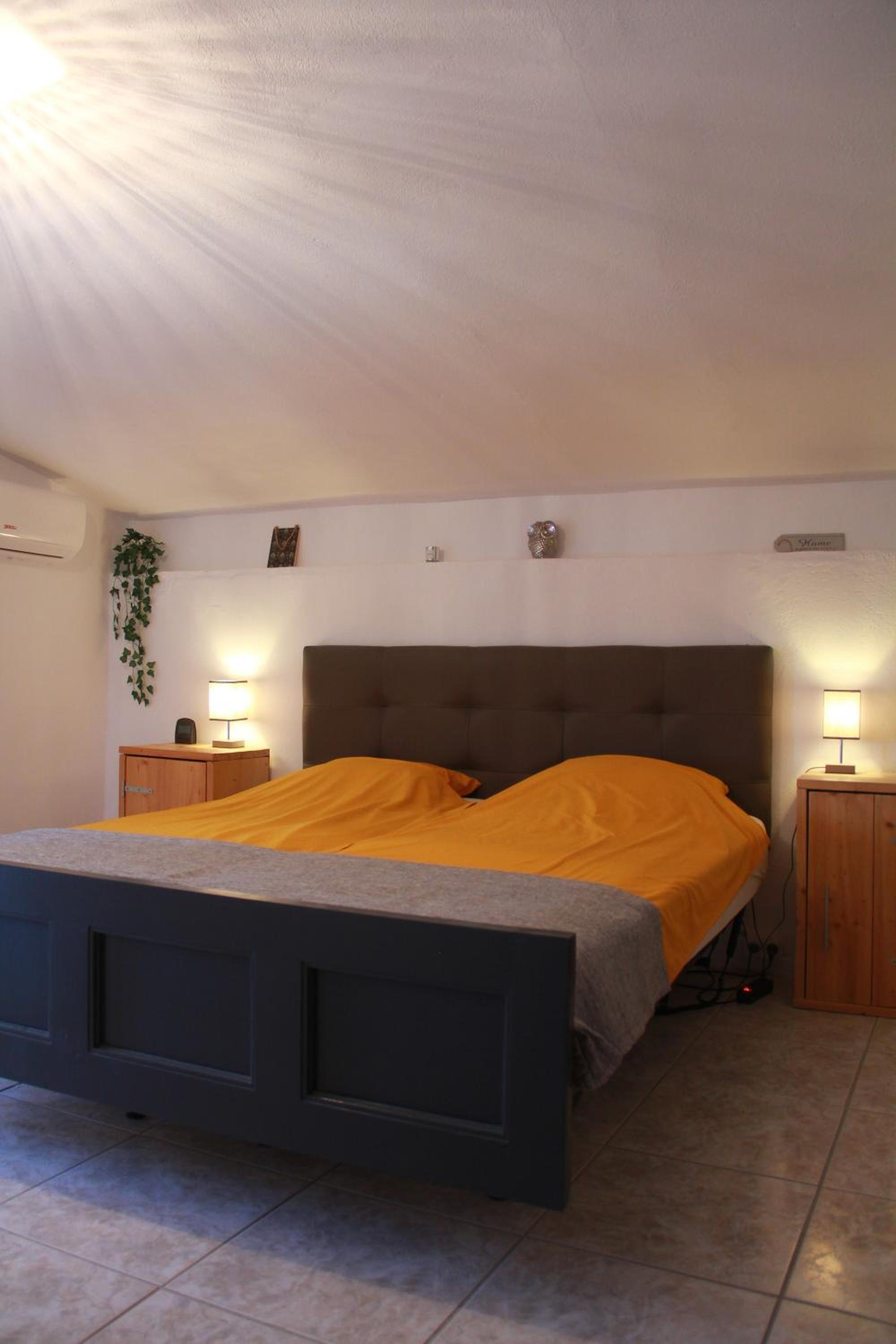 Cortijo naturista con vistas-clothing optional